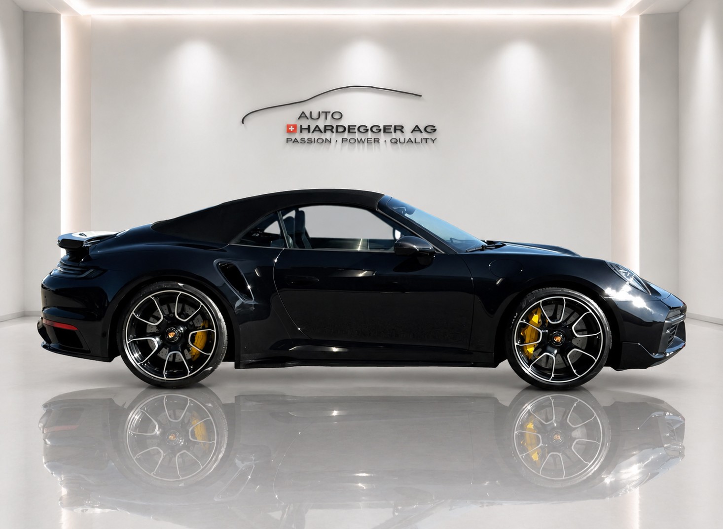 PORSCHE 911 Turbo S Cabriolet PDK / Approved-12.29 / PDCC / Lift / Burmester / CH-Auto-image-4