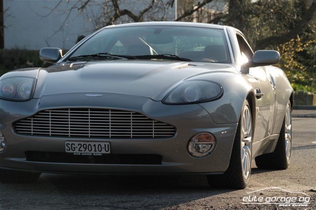 ASTON MARTIN Vanquish V12-image-7