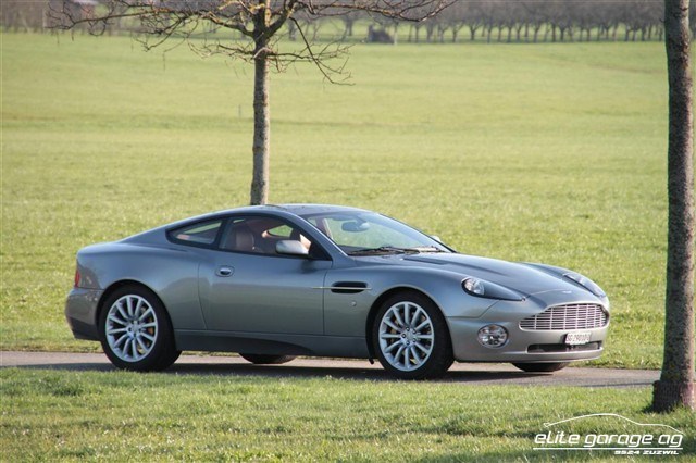 ASTON MARTIN Vanquish V12-image-1