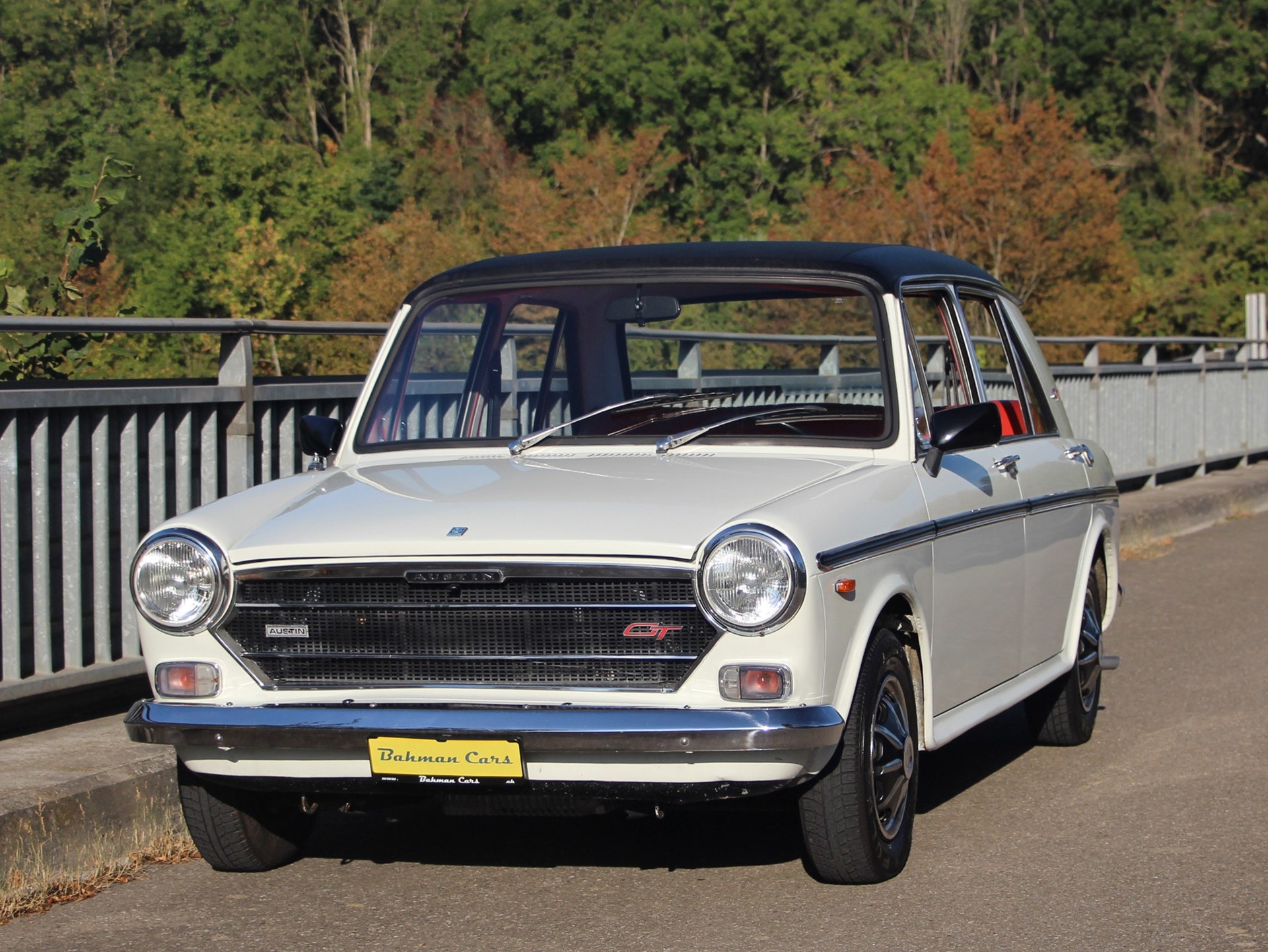 AUSTIN 1300 GT-image-2