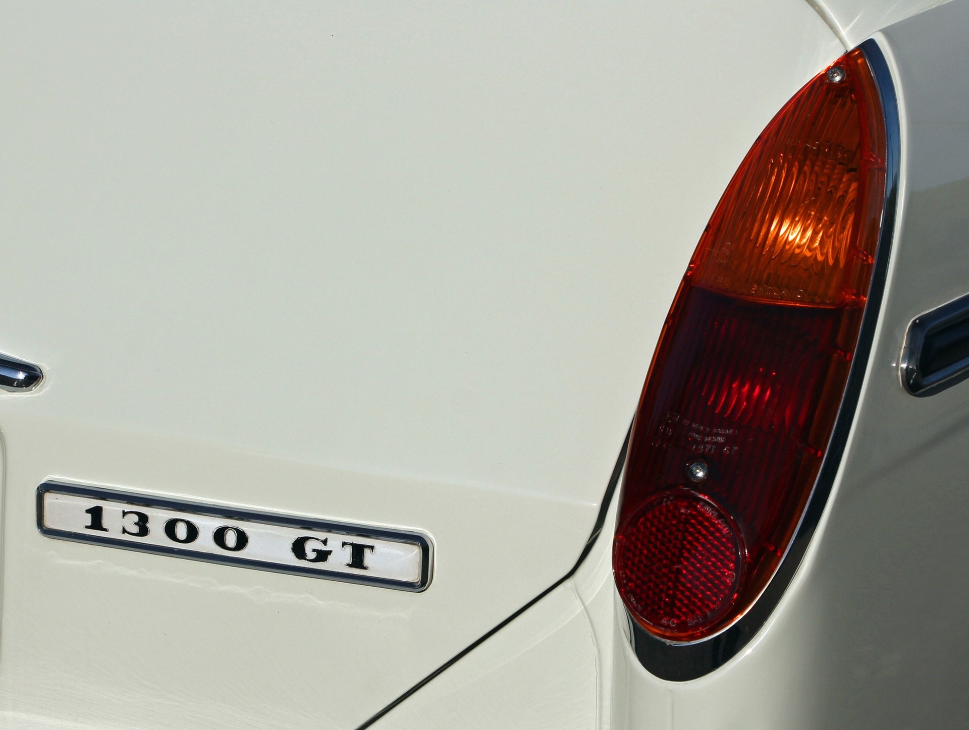 AUSTIN 1300 GT-image-21