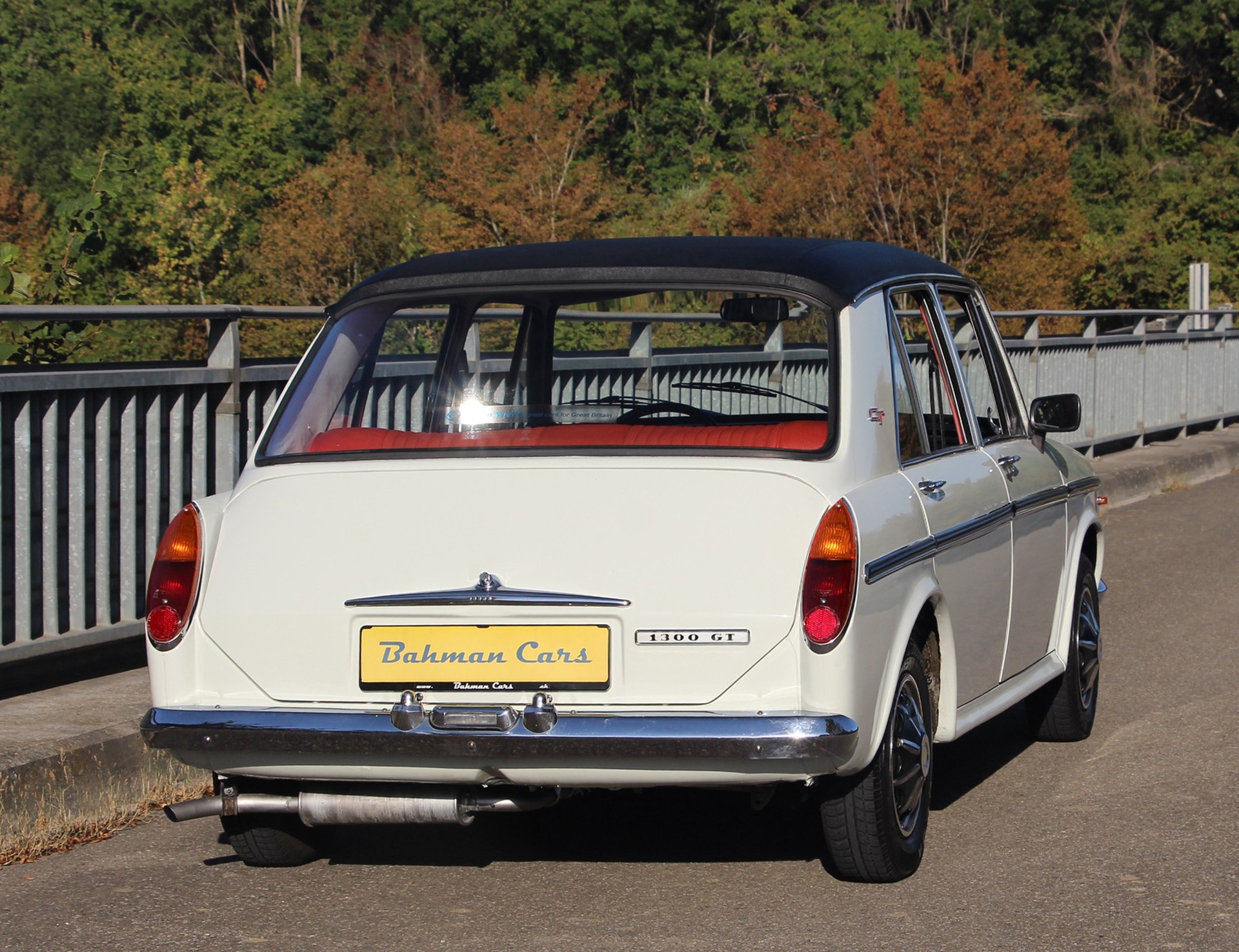 AUSTIN 1300 GT-image-3