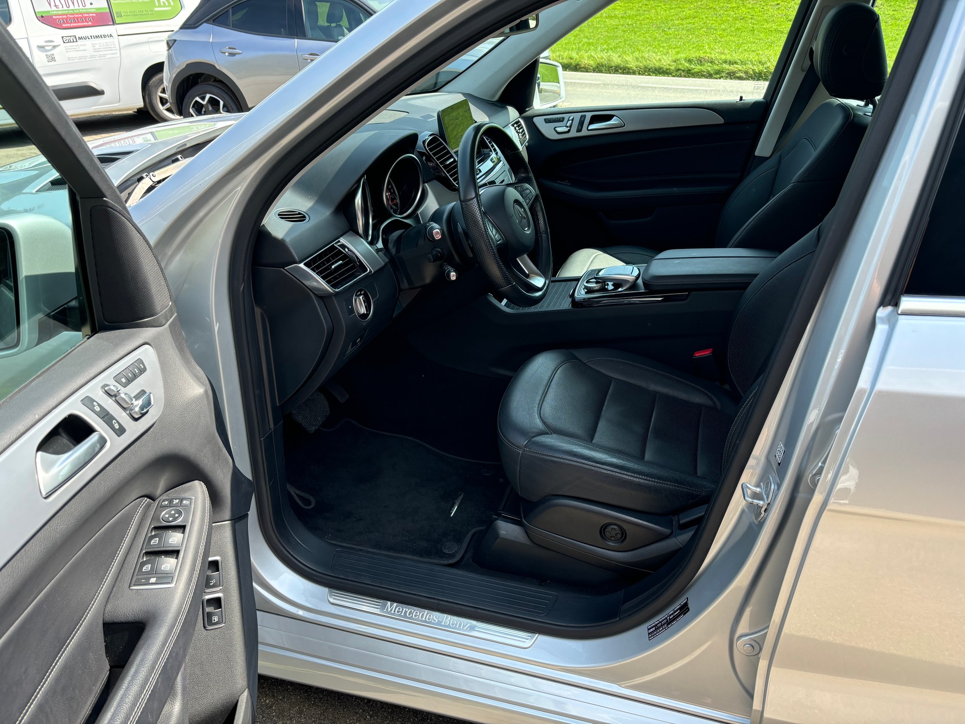 MERCEDES-BENZ GLE 500 e 4Matic 7G-Tronic-image-4