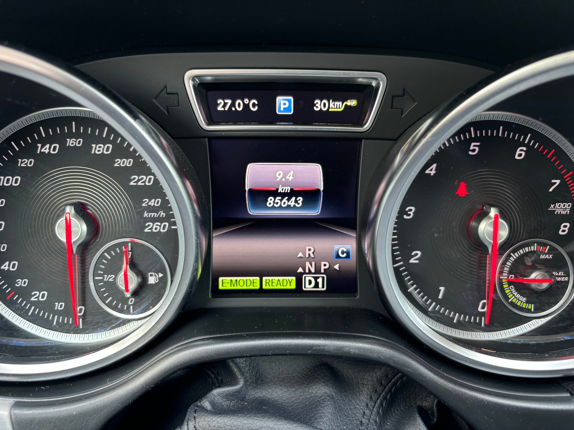 MERCEDES-BENZ GLE 500 e 4Matic 7G-Tronic-image-3