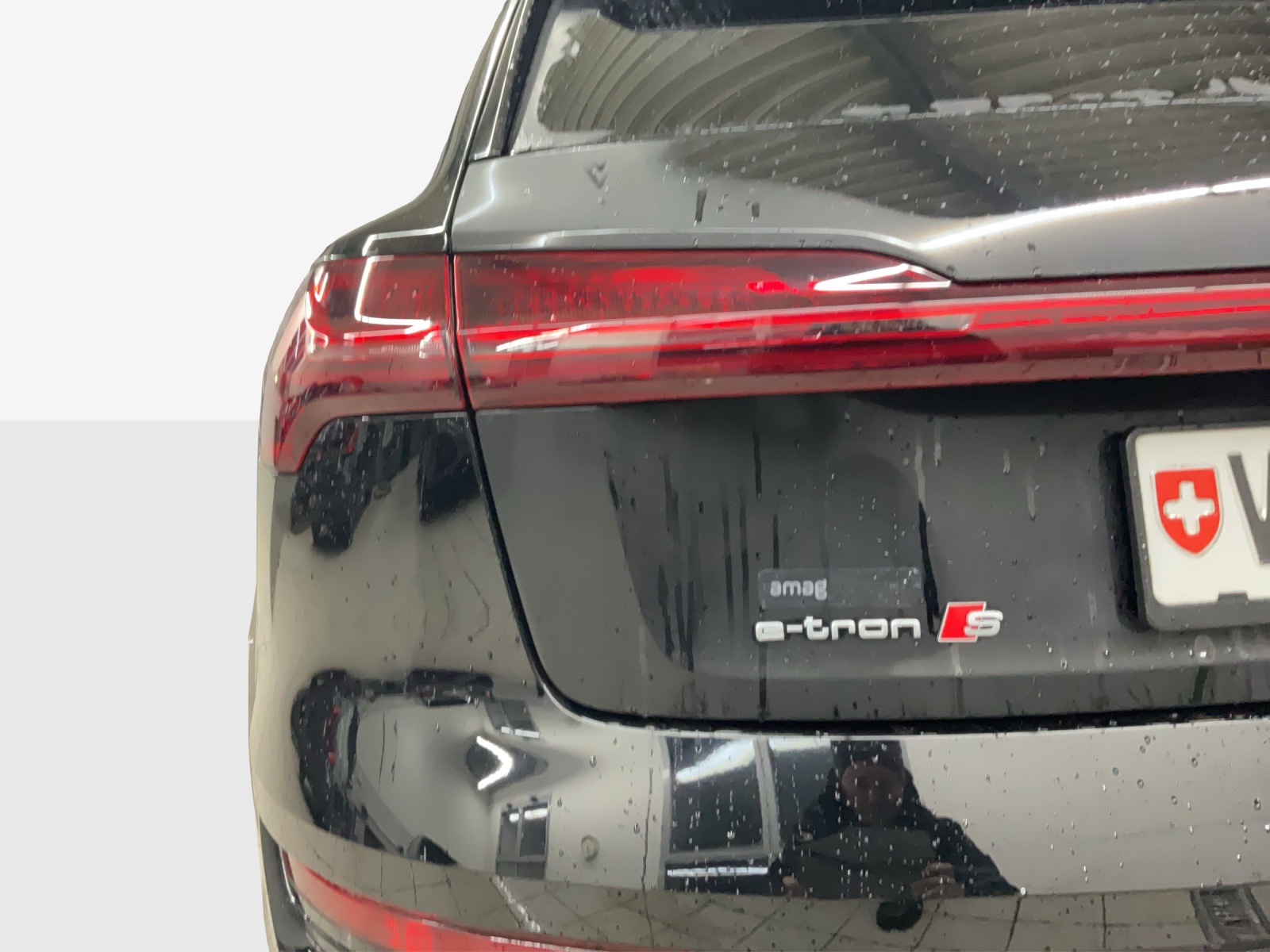 AUDI e-tron S quattro-image-15