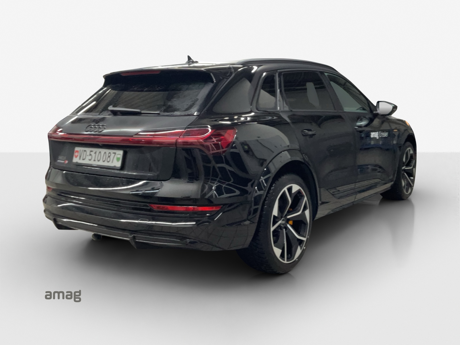 AUDI e-tron S quattro-image-4
