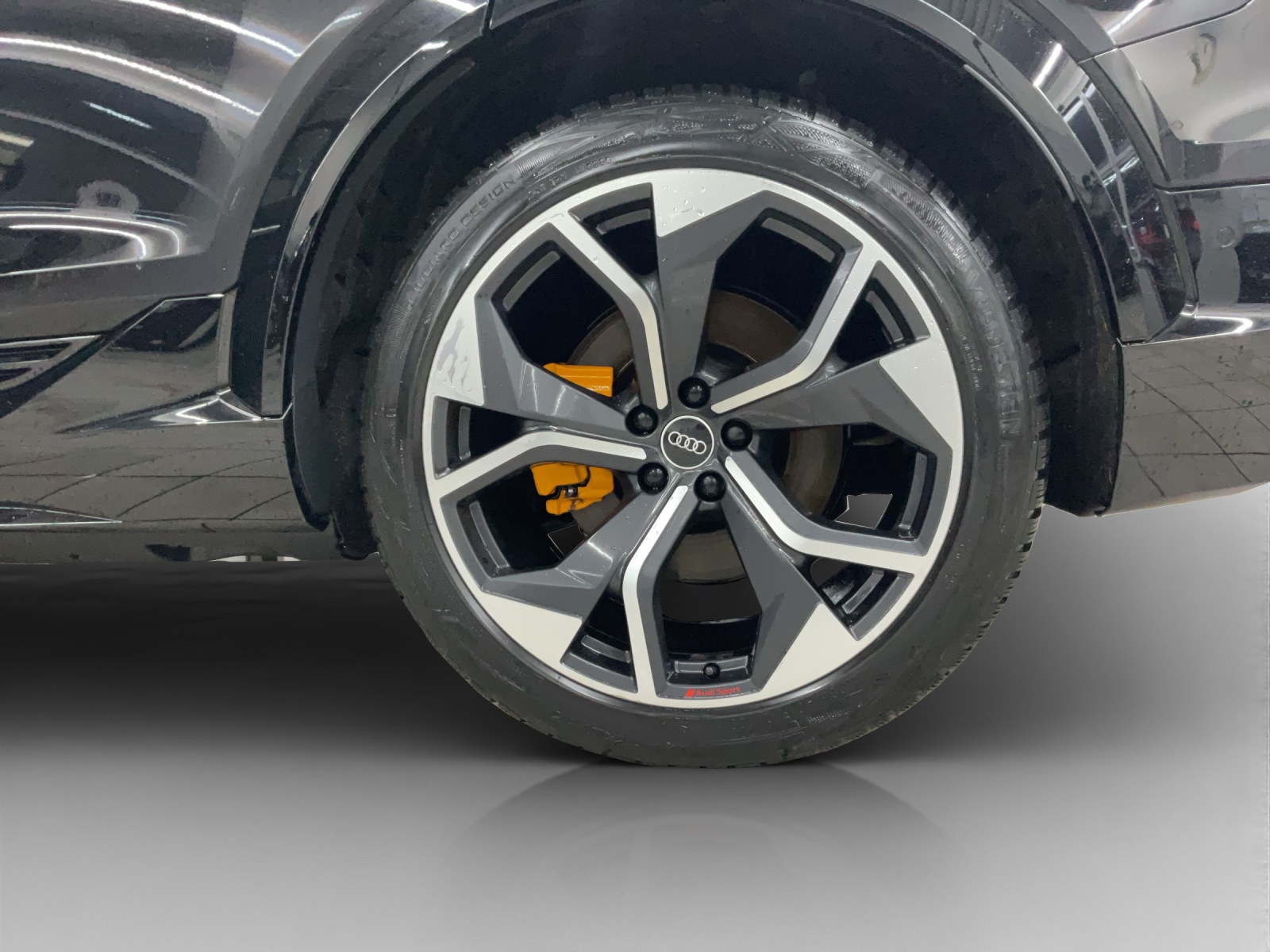 AUDI e-tron S quattro-image-13