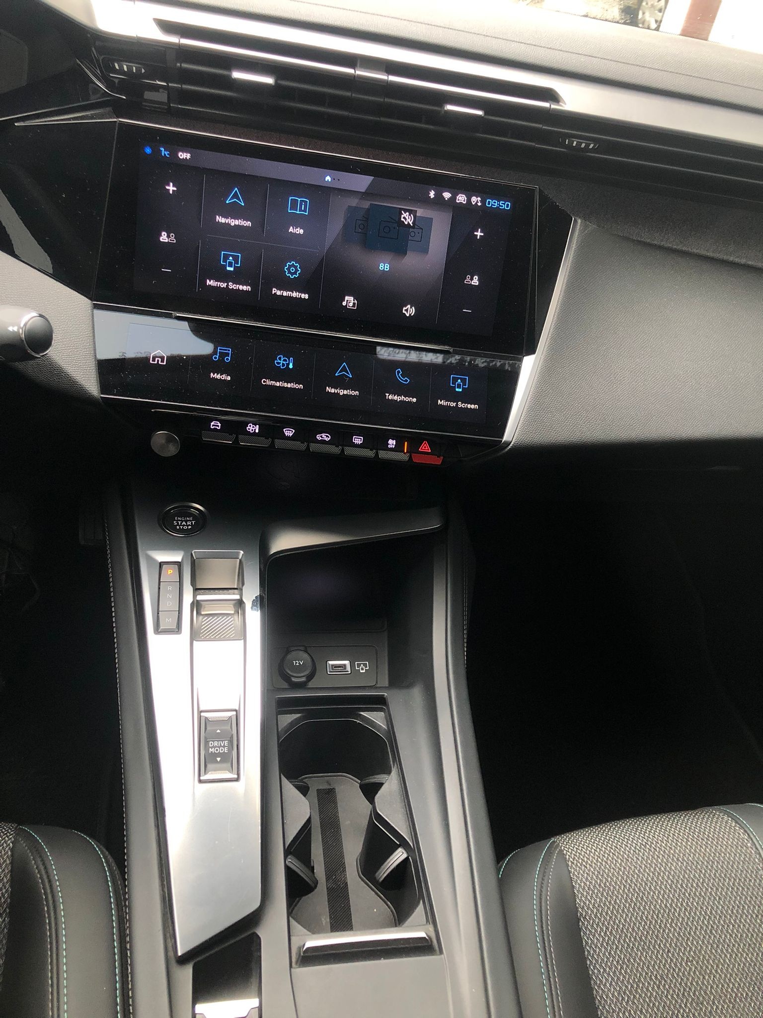 PEUGEOT 308 SW 1.5 BlueHDI Allure Pack EAT8-image-8