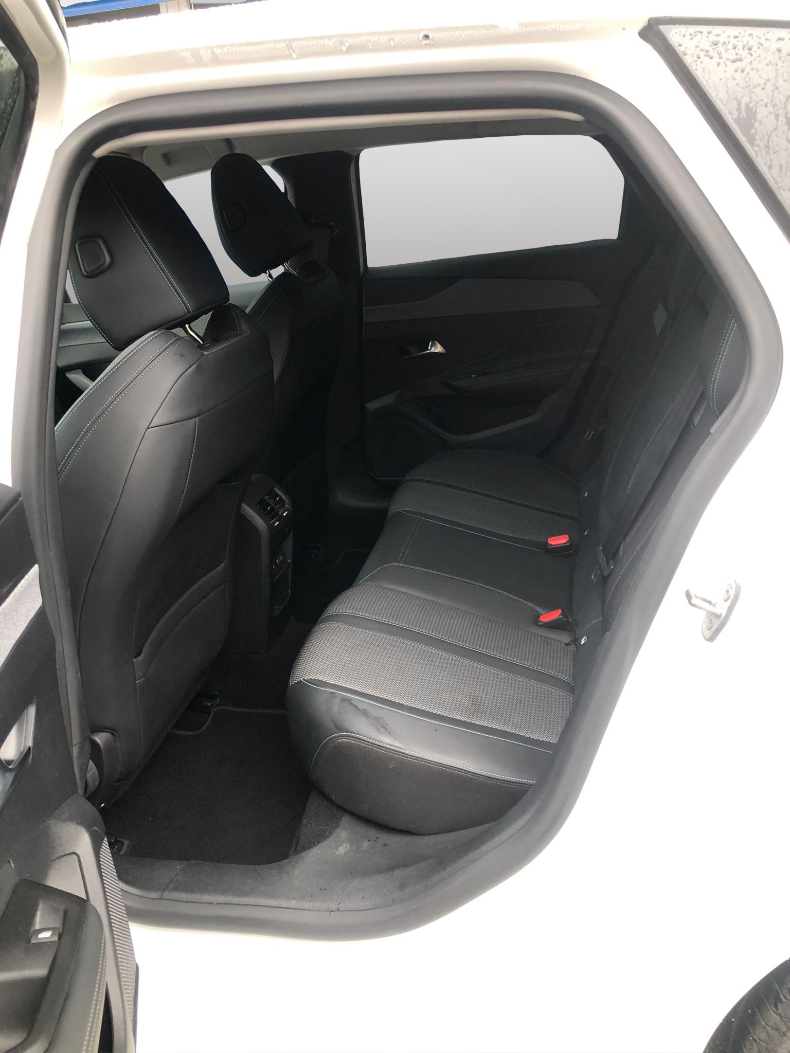 PEUGEOT 308 SW 1.5 BlueHDI Allure Pack EAT8-image-7