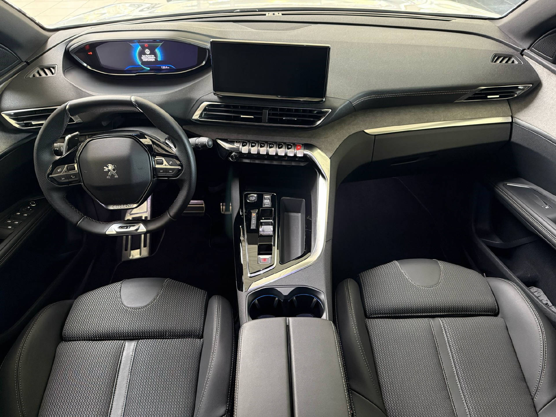 PEUGEOT 3008 1.6 Plug-in Hybrid GT-image-6