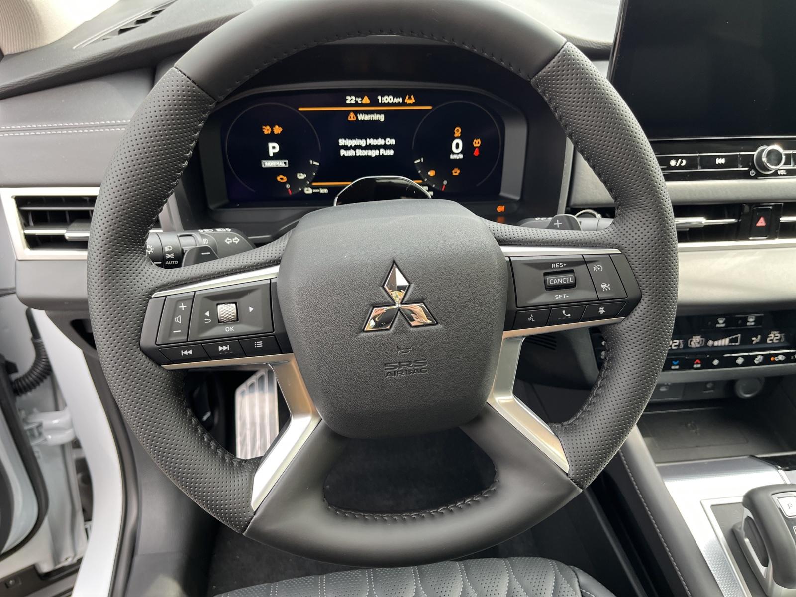 MITSUBISHI Outlander 2.4 PHEV Instyle 4x4-image-11