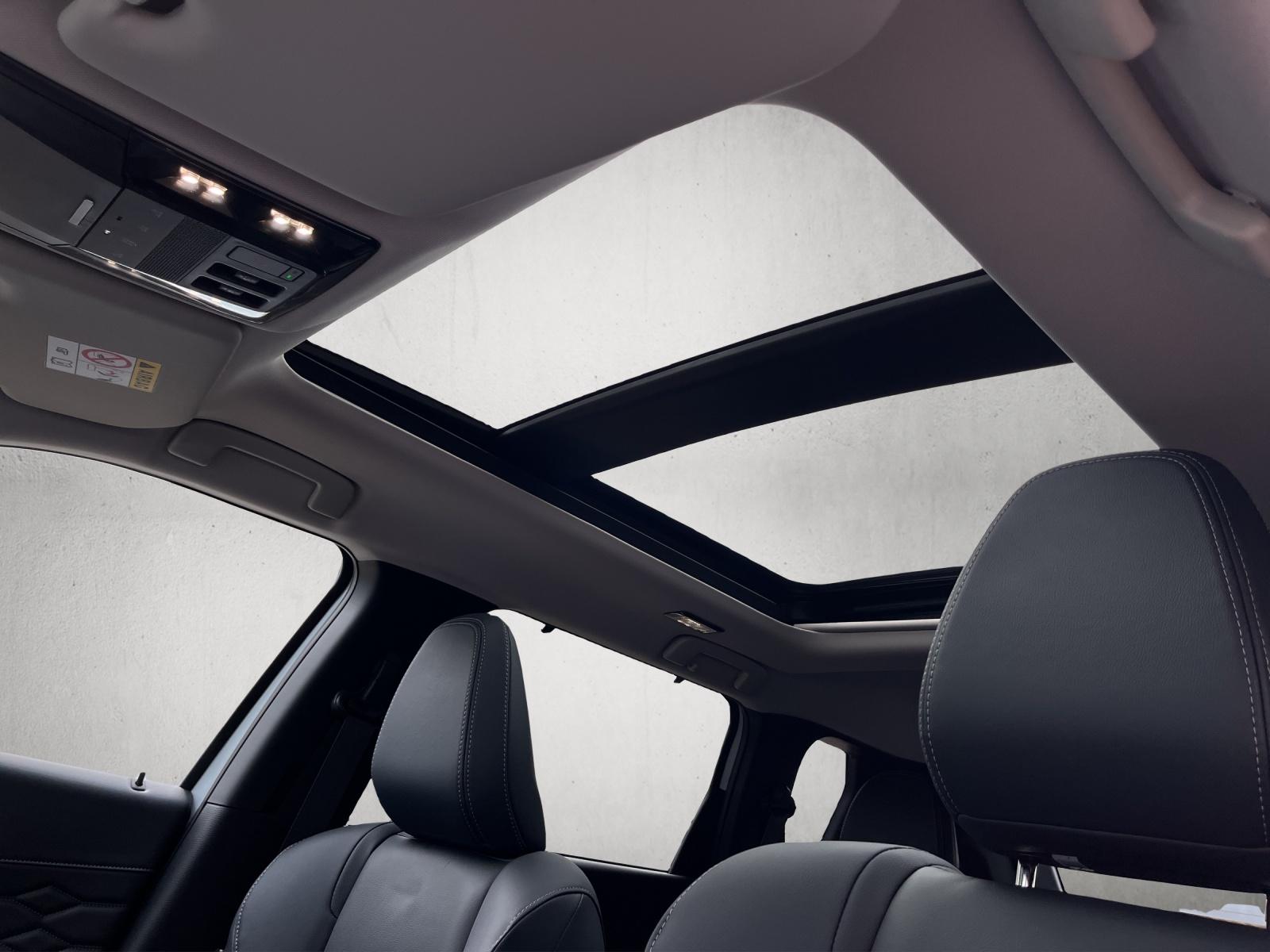 MITSUBISHI Outlander 2.4 PHEV Instyle 4x4-image-17