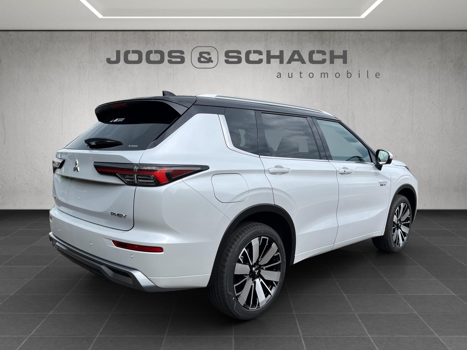 MITSUBISHI Outlander 2.4 PHEV Instyle 4x4-image-4
