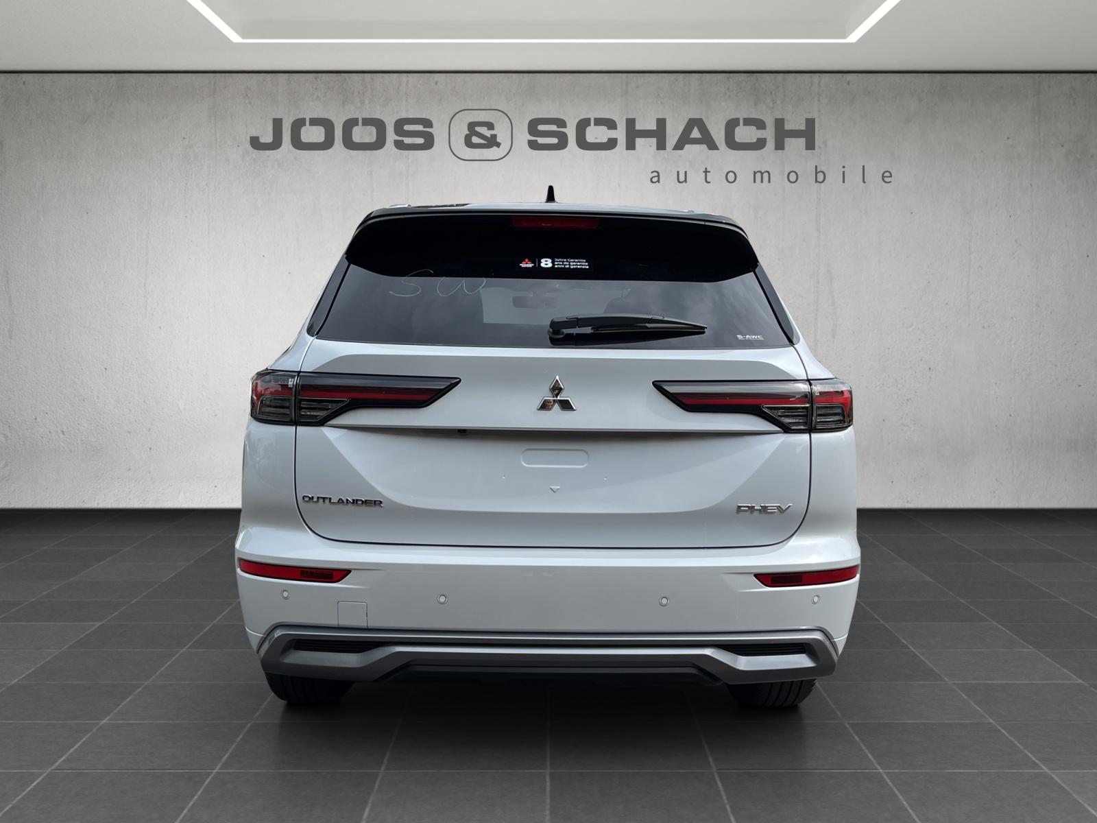 MITSUBISHI Outlander 2.4 PHEV Instyle 4x4-image-5