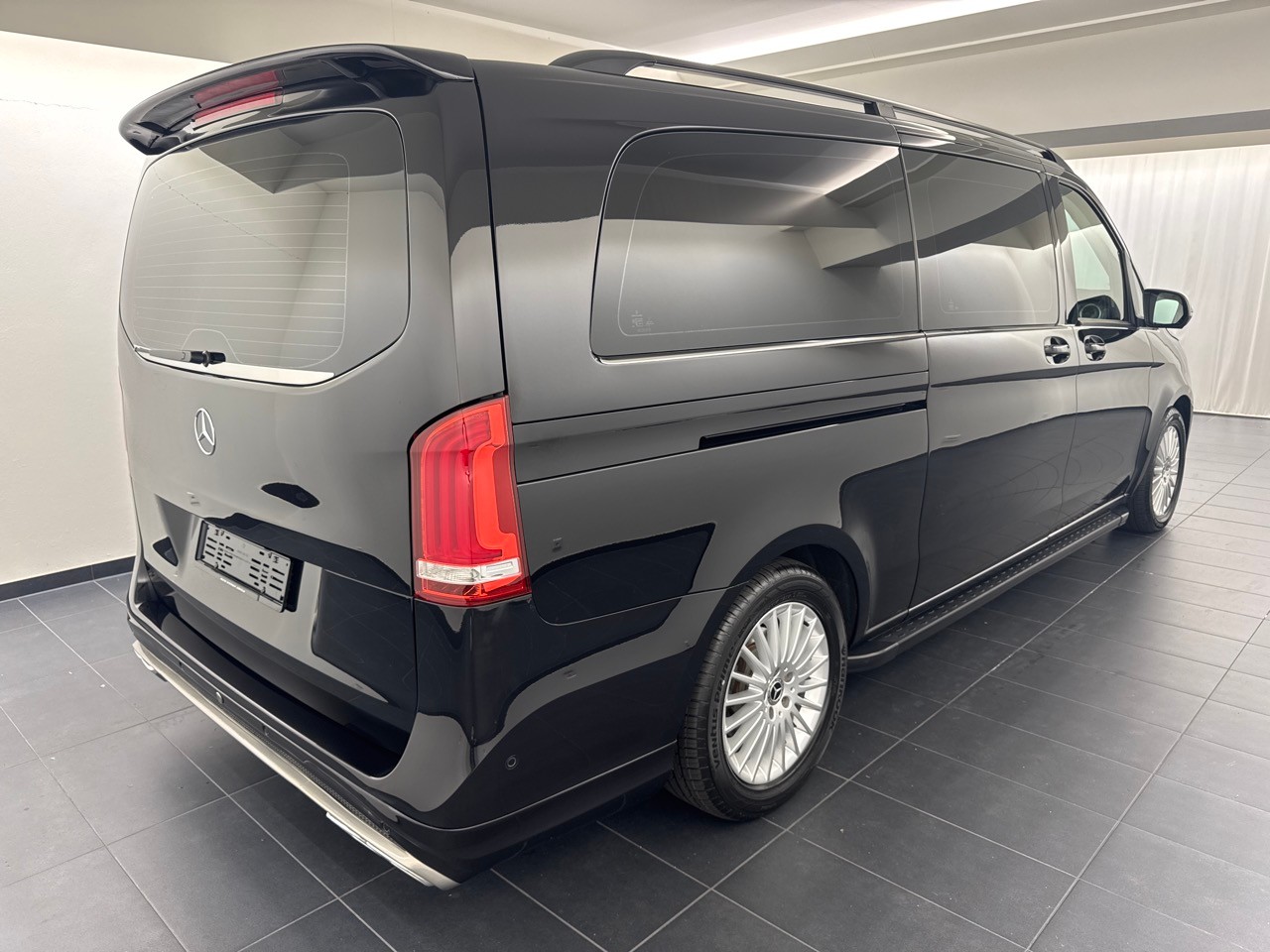 MERCEDES-BENZ V 250 d EL 4Matic-showroom-element-2