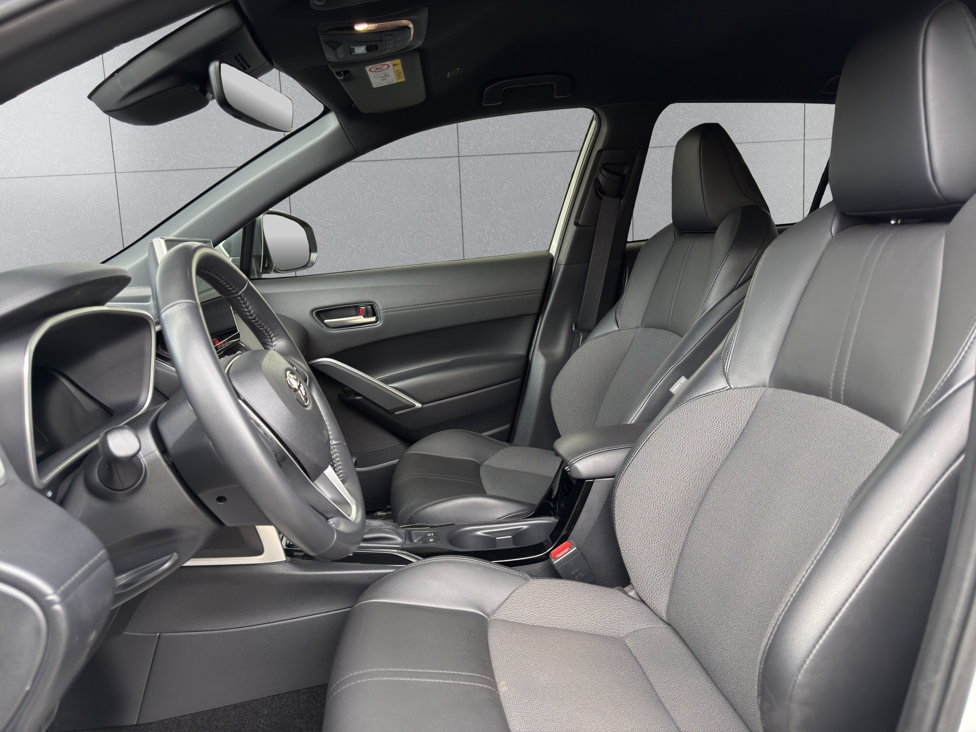 TOYOTA Corolla Cross 2.0 4WD Trend e-CVT-image-8