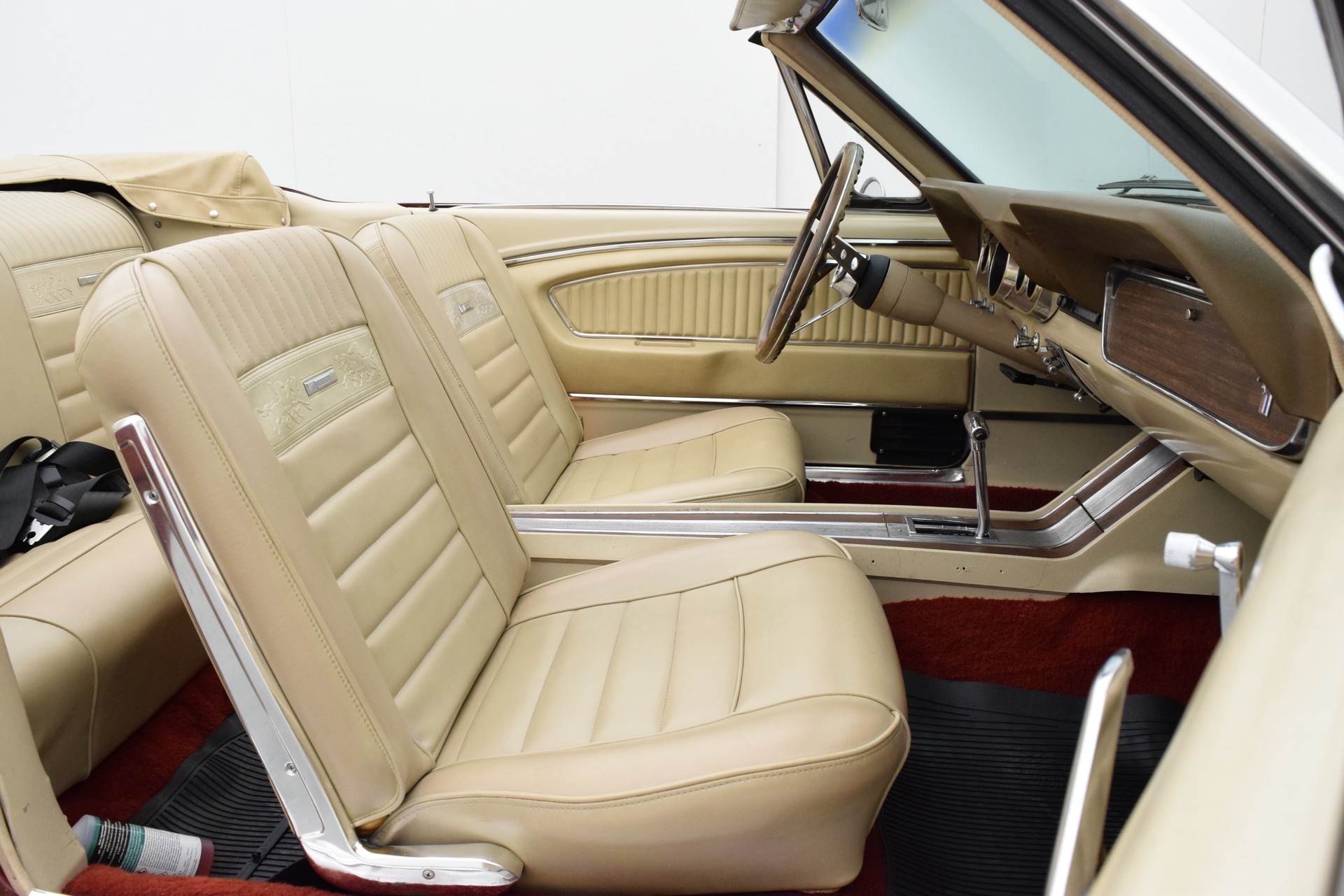 FORD Mustang GT Convertible V8 A-Code-image-12