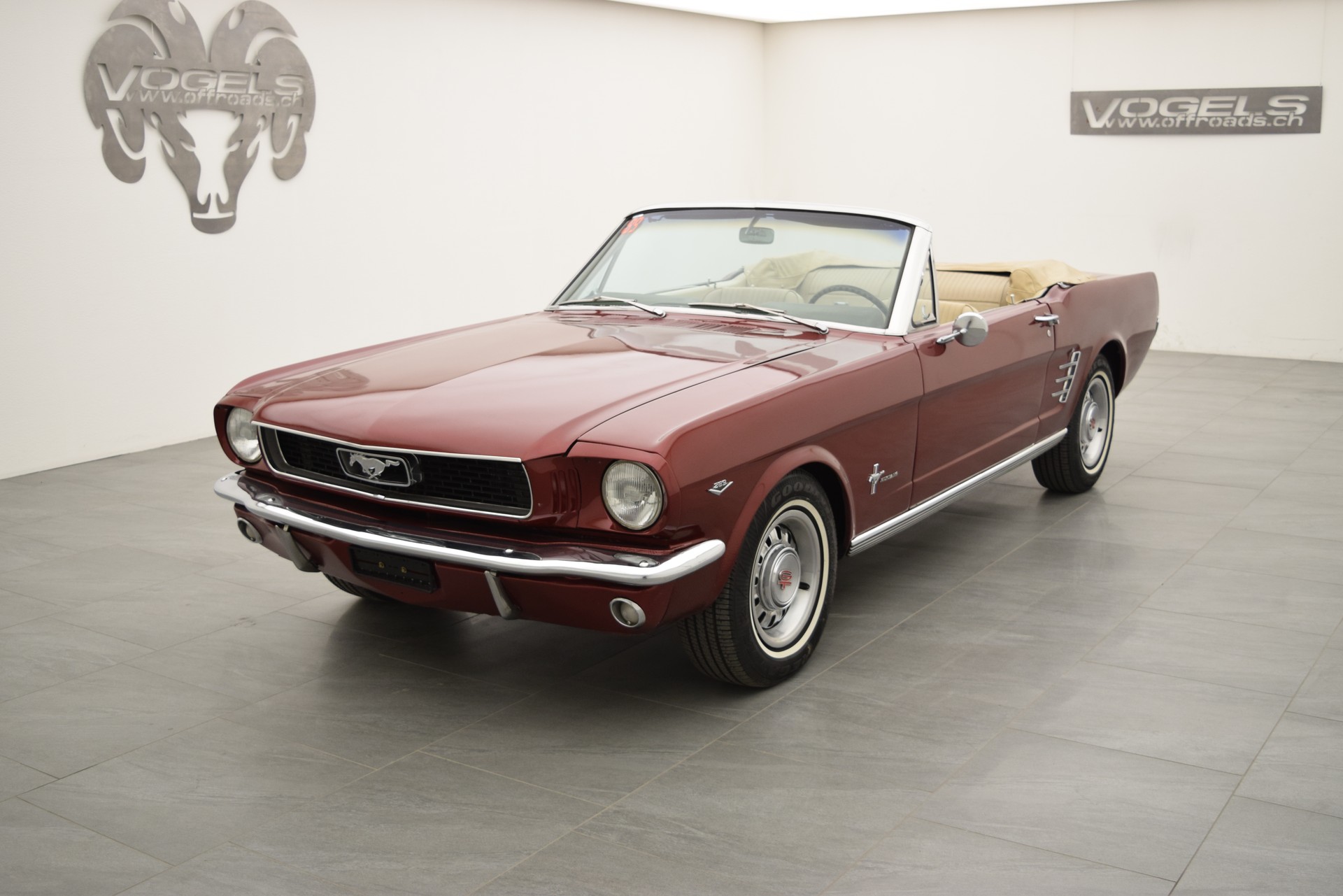 FORD Mustang GT Convertible V8 A-Code-image-0