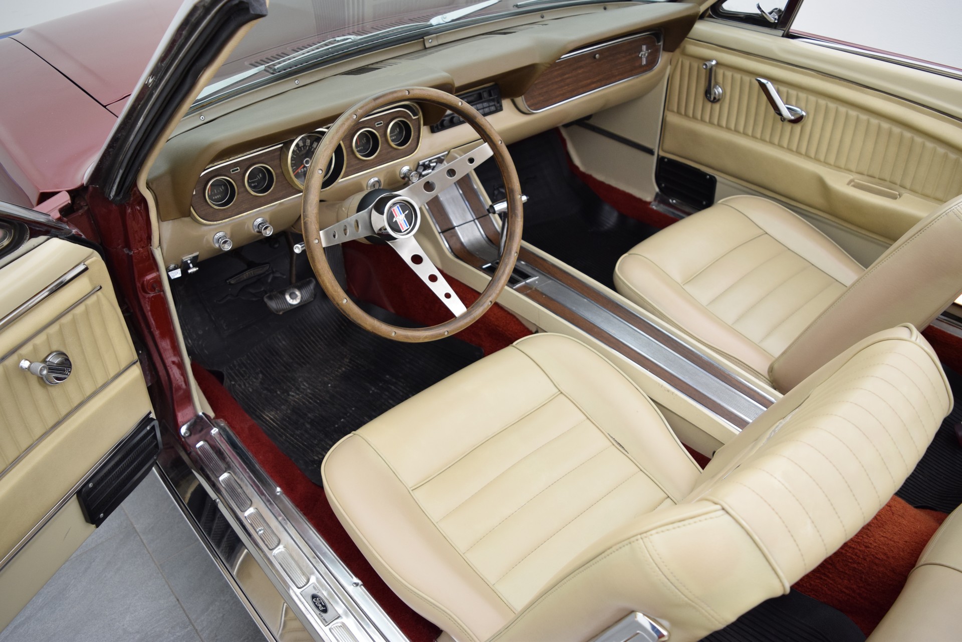 FORD Mustang GT Convertible V8 A-Code-image-7