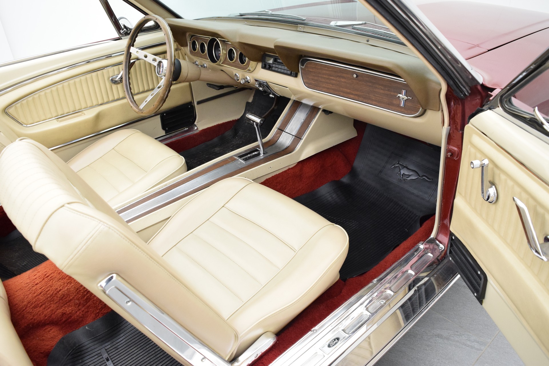 FORD Mustang GT Convertible V8 A-Code-image-11