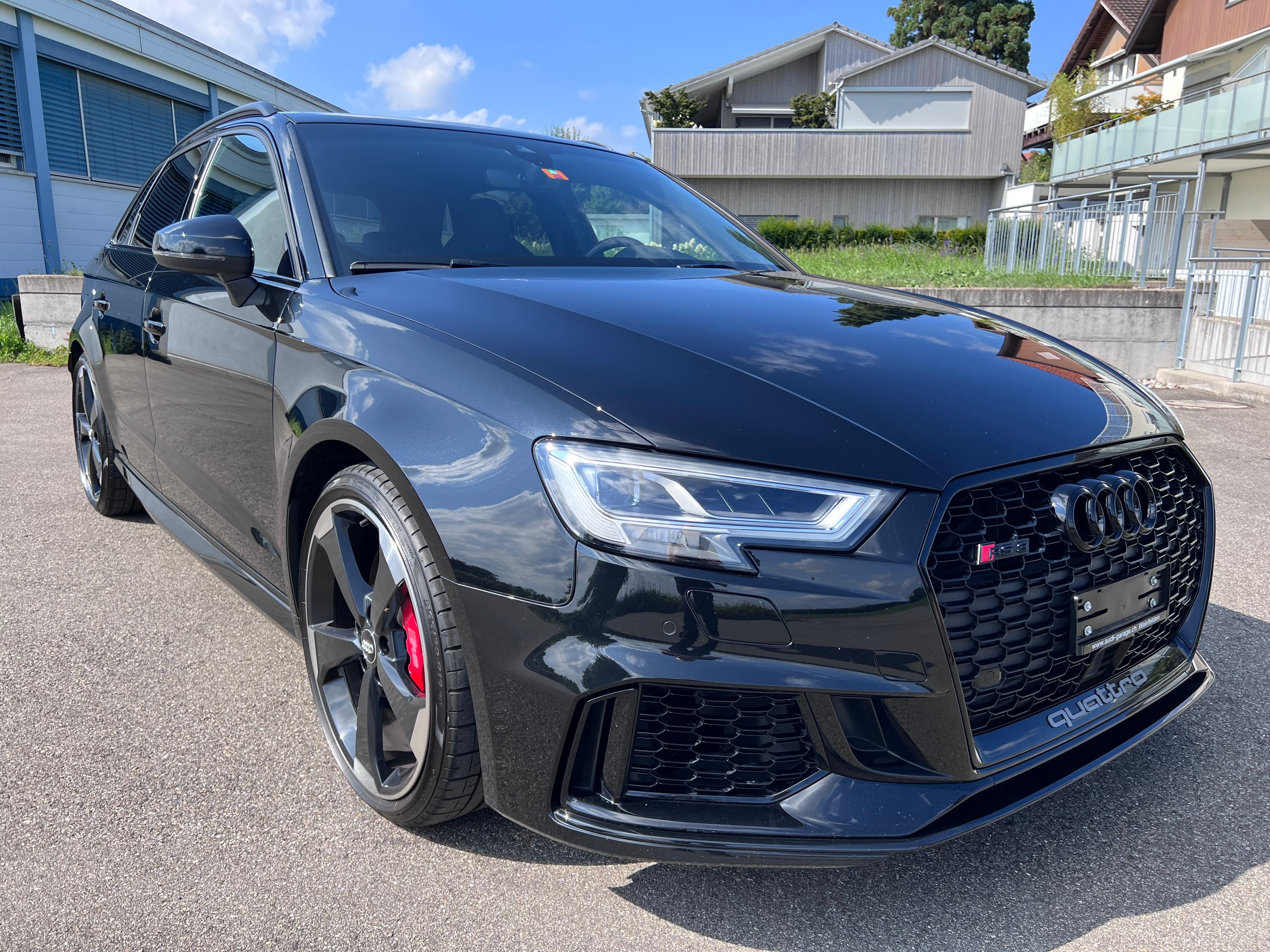 Car photo