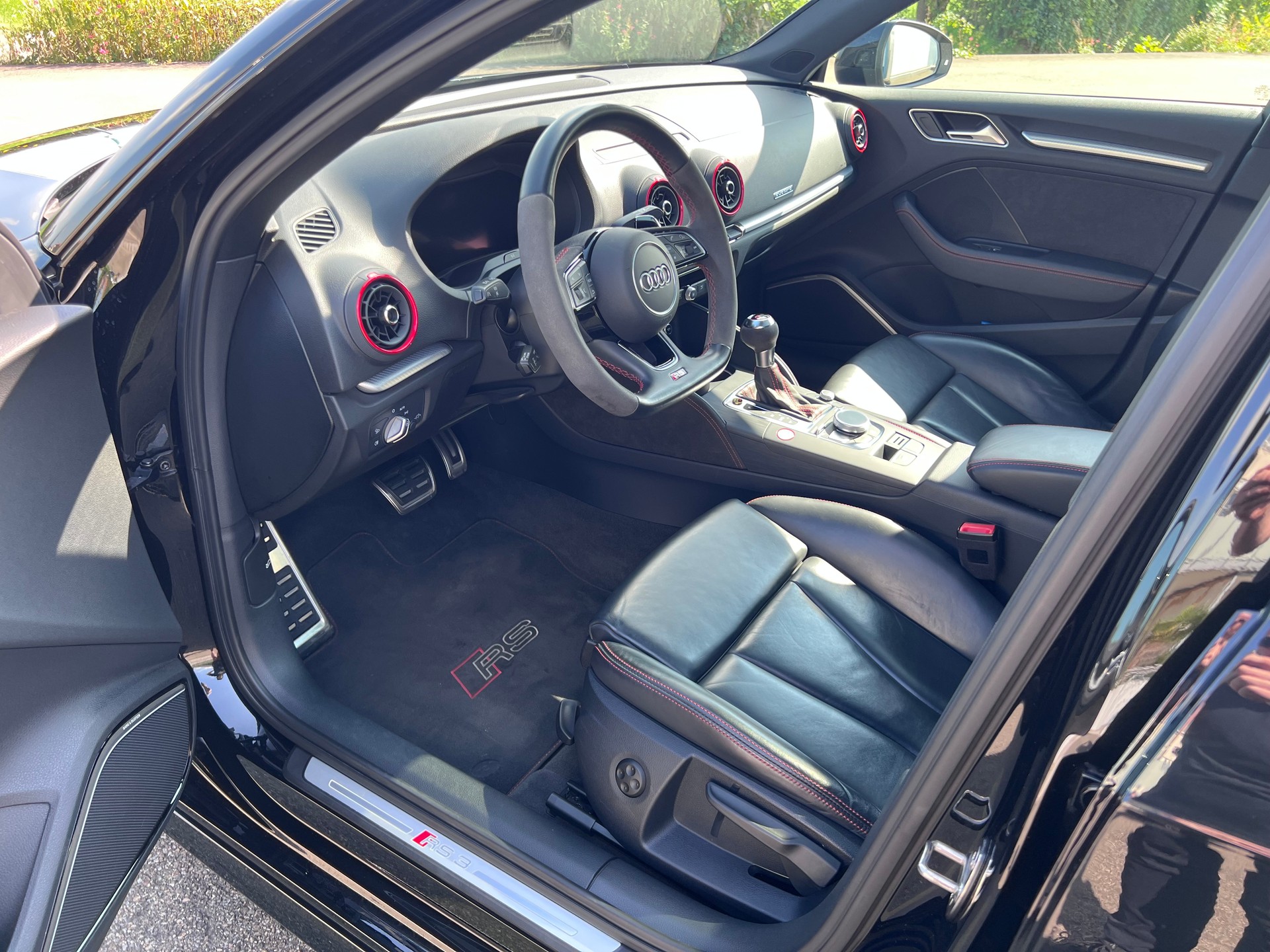AUDI RS3 Sportback "All Black" 8-fach Matrix LED-image-6