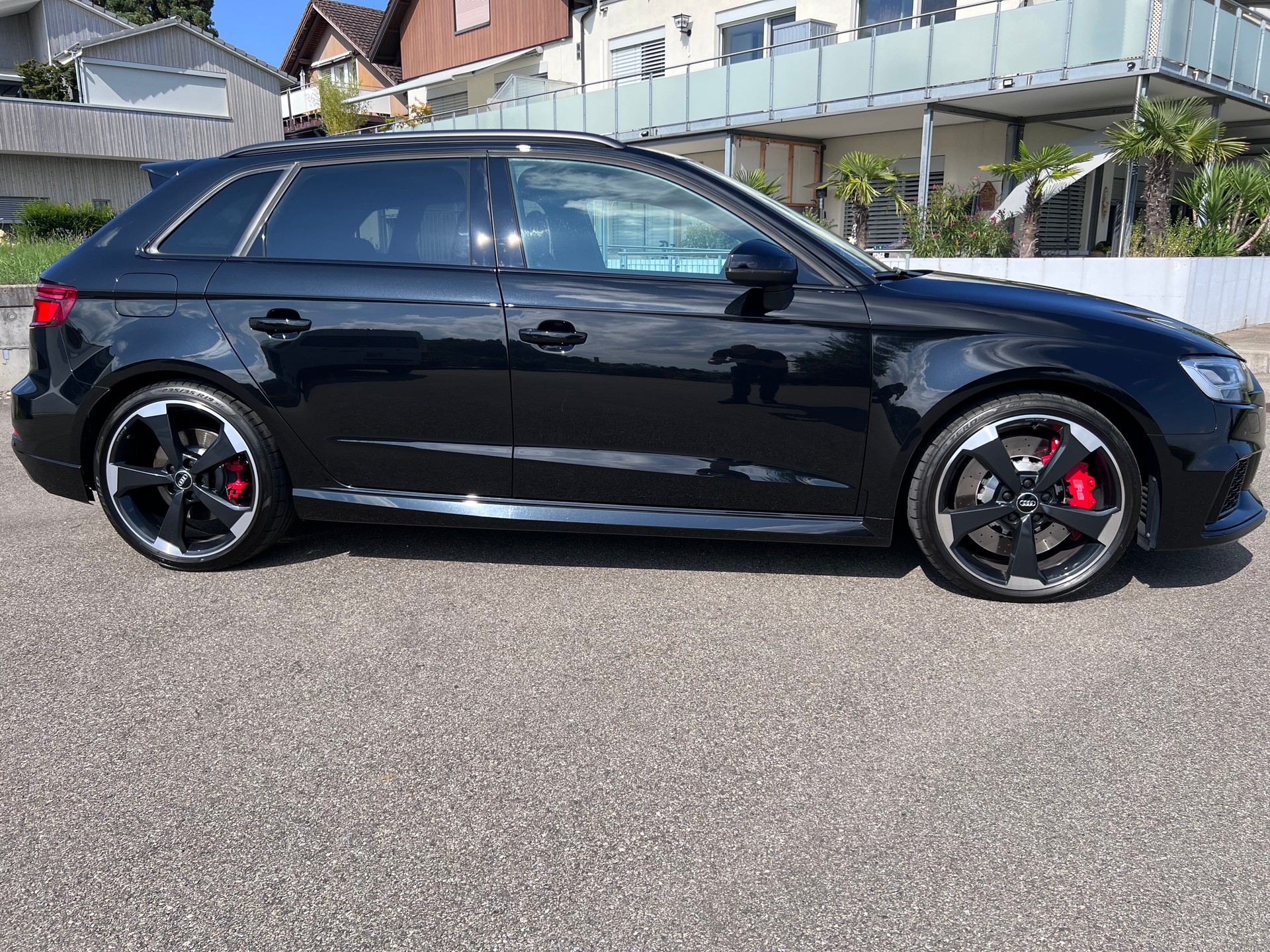 AUDI RS3 Sportback "All Black" 8-fach Matrix LED-image-2