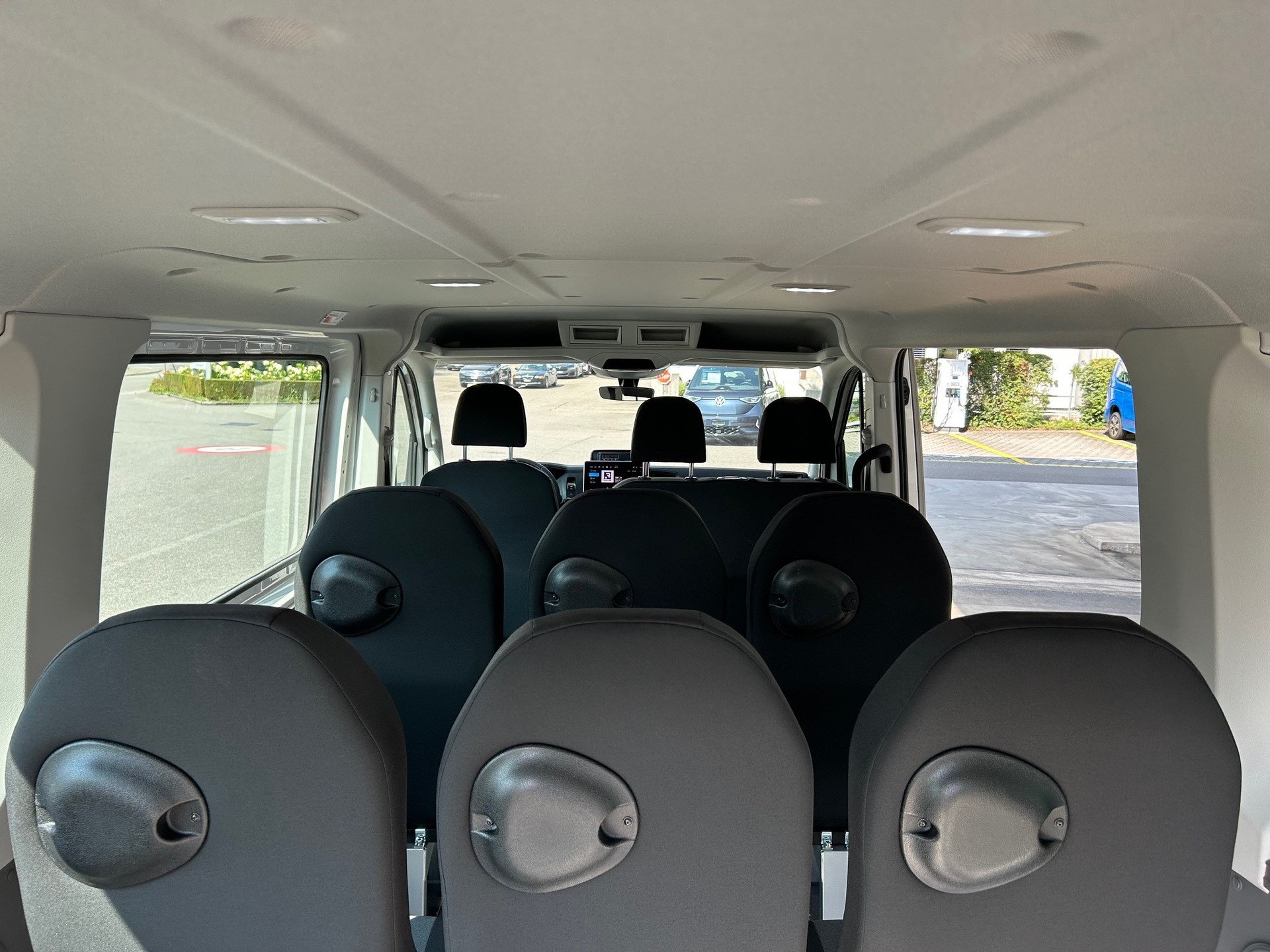 VW Crafter 35 Kleinbus 9-Sitze-image-11
