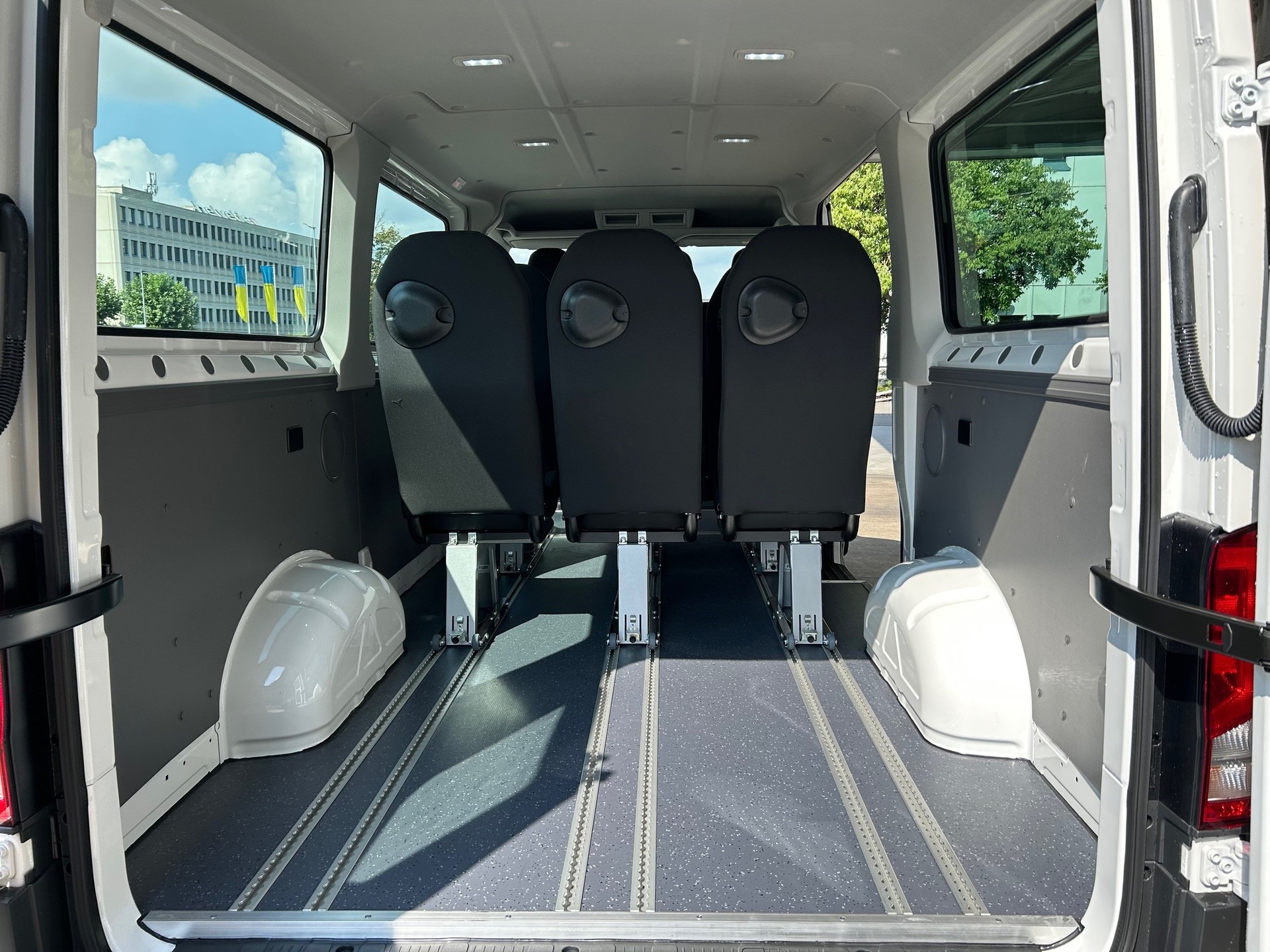 VW Crafter 35 Kleinbus 9-Sitze-image-10