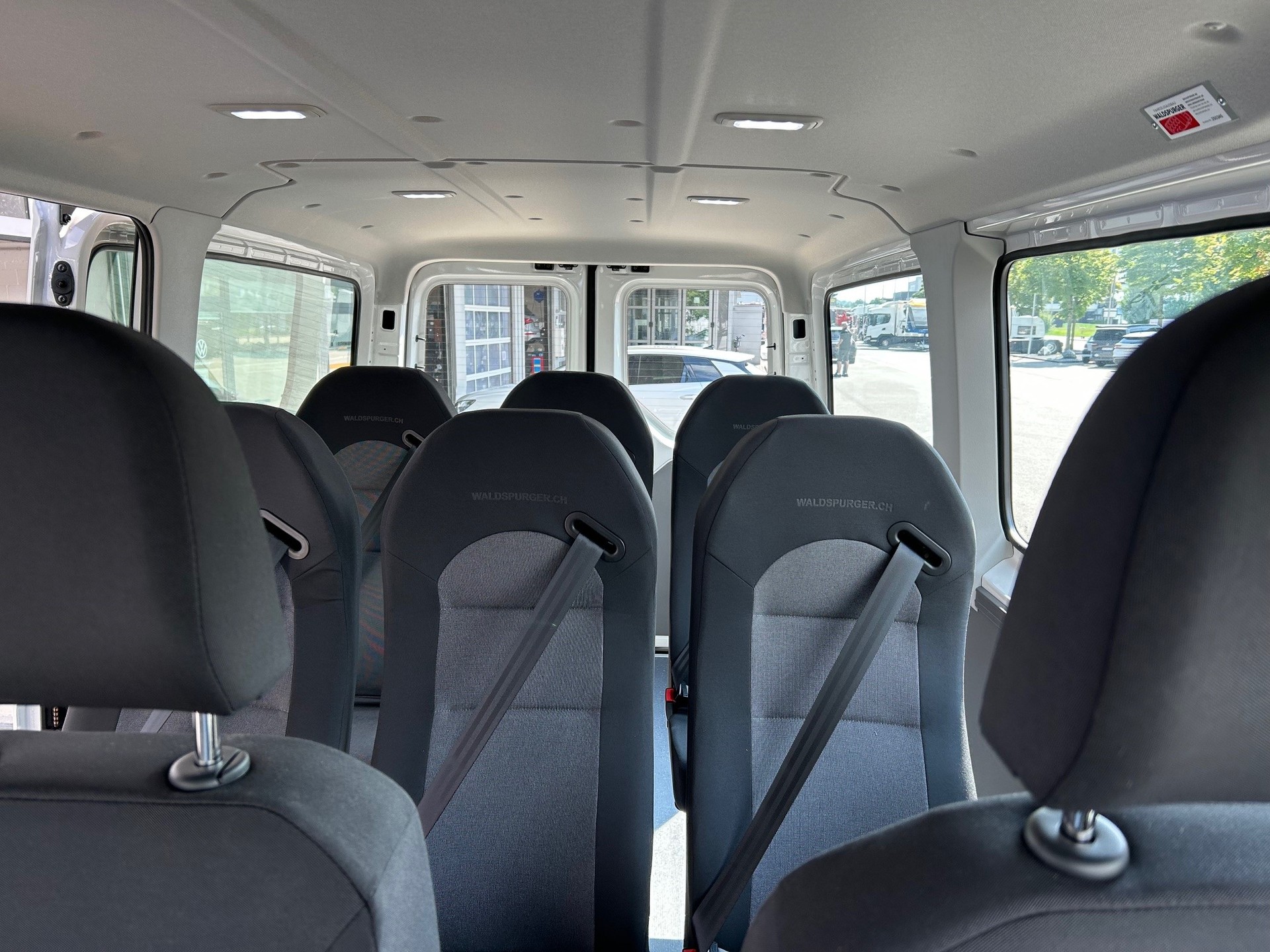 VW Crafter 35 Kleinbus 9-Sitze-image-8
