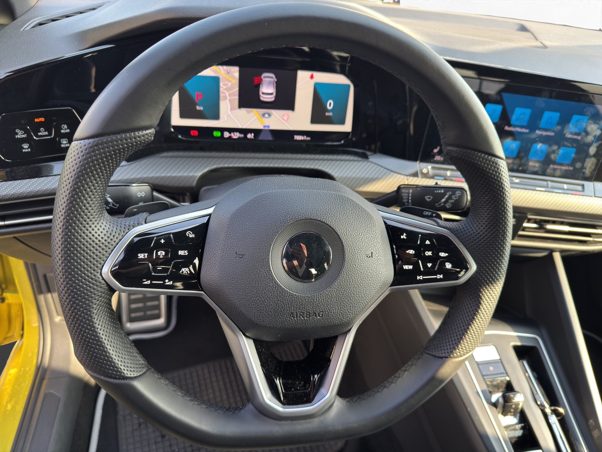 VW Golf 1.5 eTSI mHEV ACT R-Line DSG-image-9