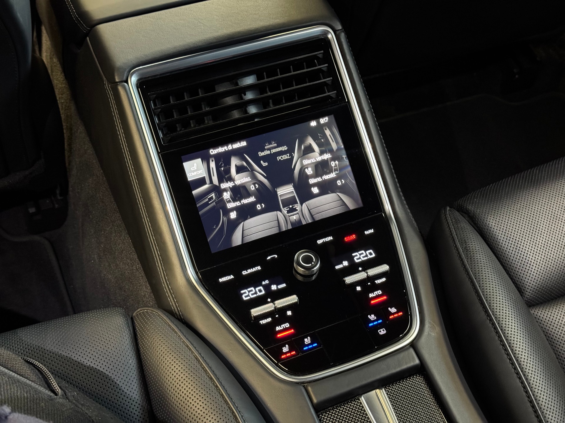 PORSCHE Panamera Turbo PDK-image-12