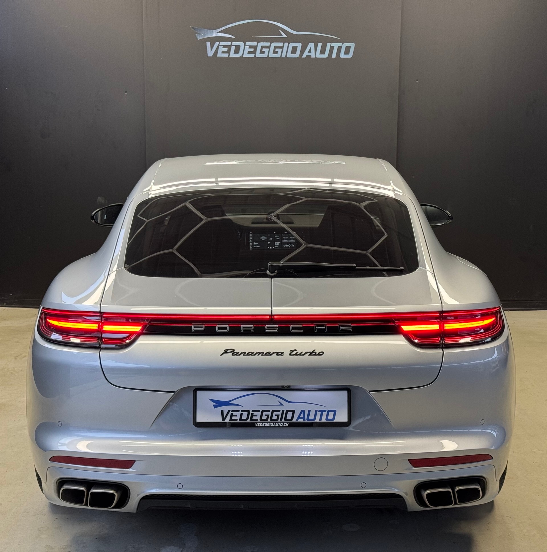PORSCHE Panamera Turbo PDK-image-3