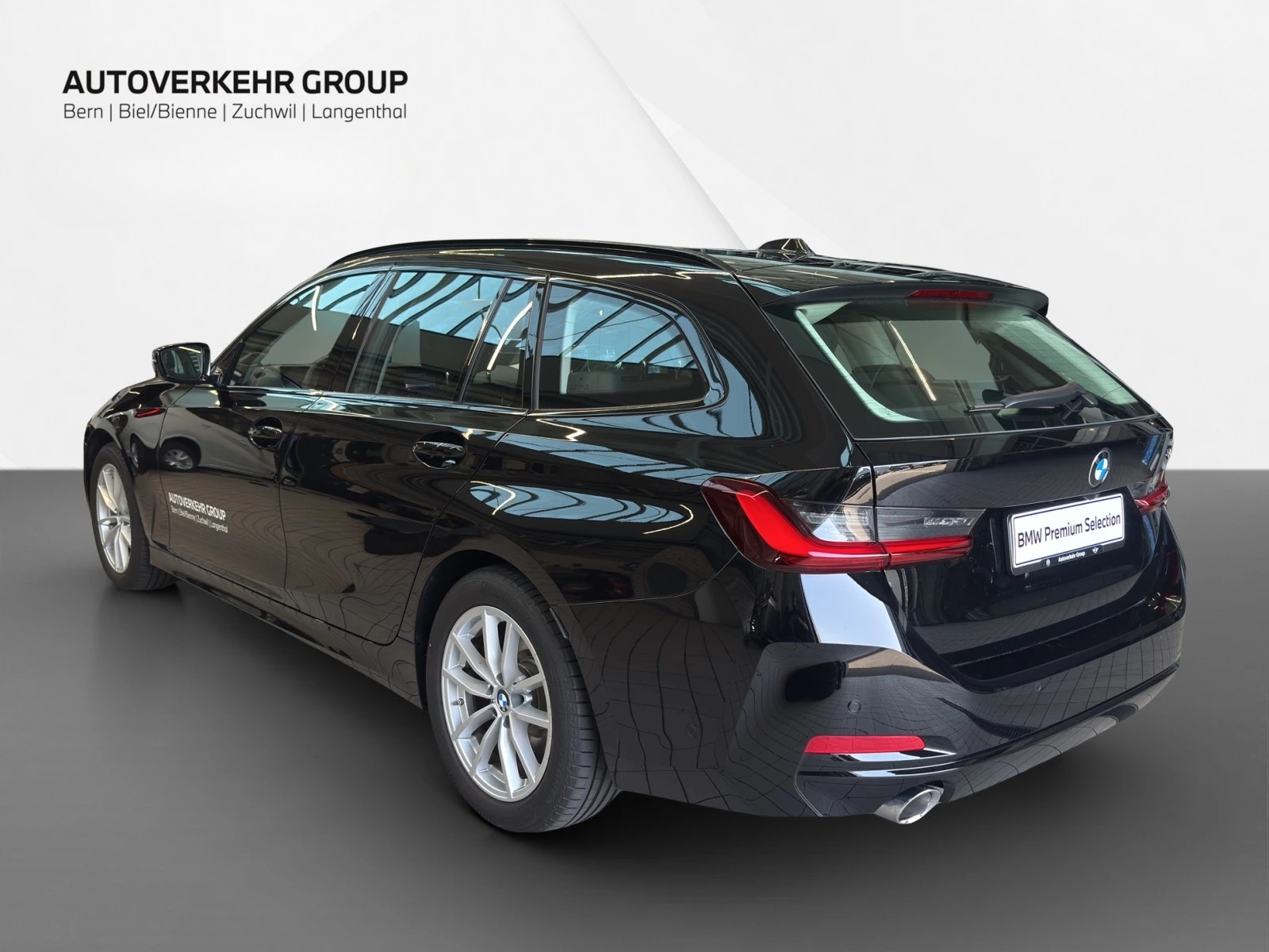 BMW 318i Touring-image-3