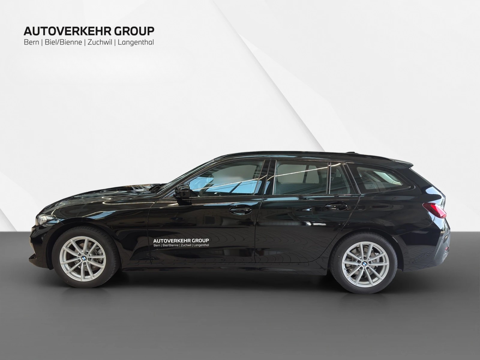 BMW 318i Touring-image-2