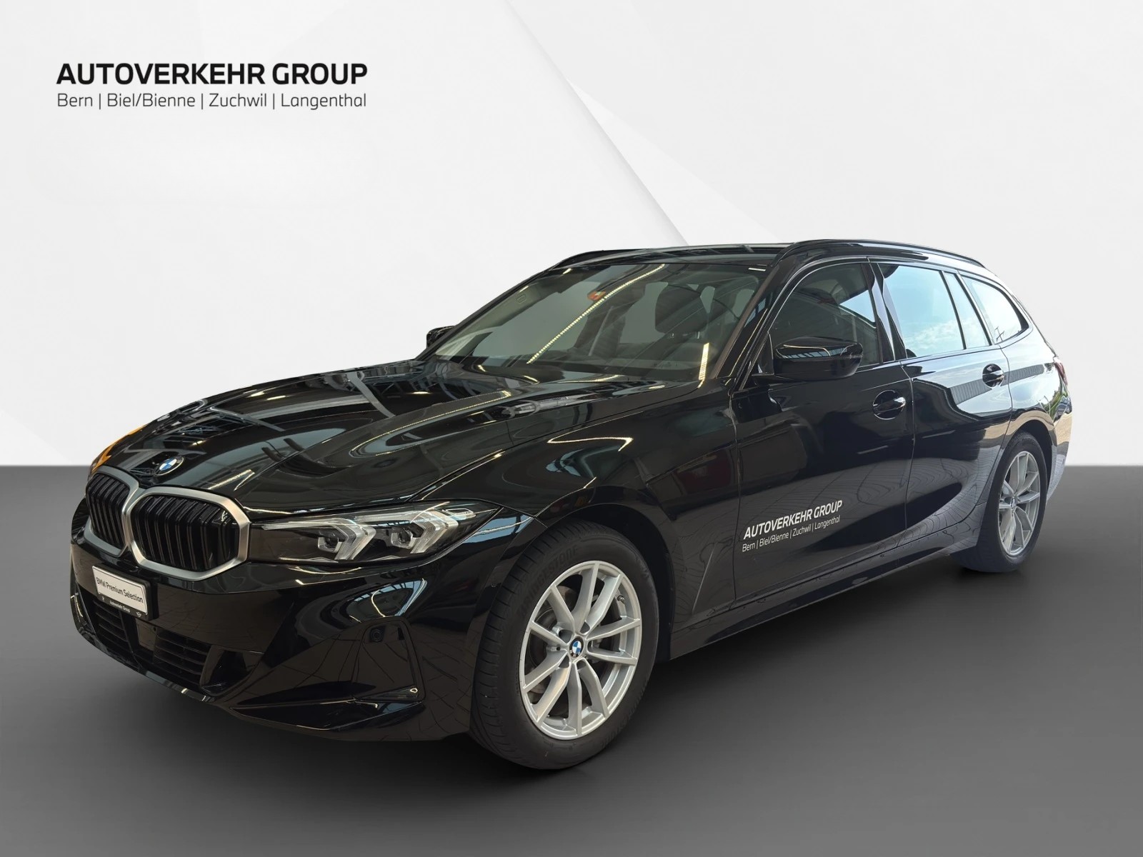 BMW 318i Touring-image-0