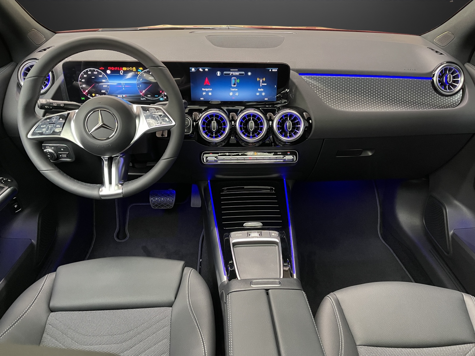 MERCEDES-BENZ GLA 200 7G-DCT Night Star-image-6