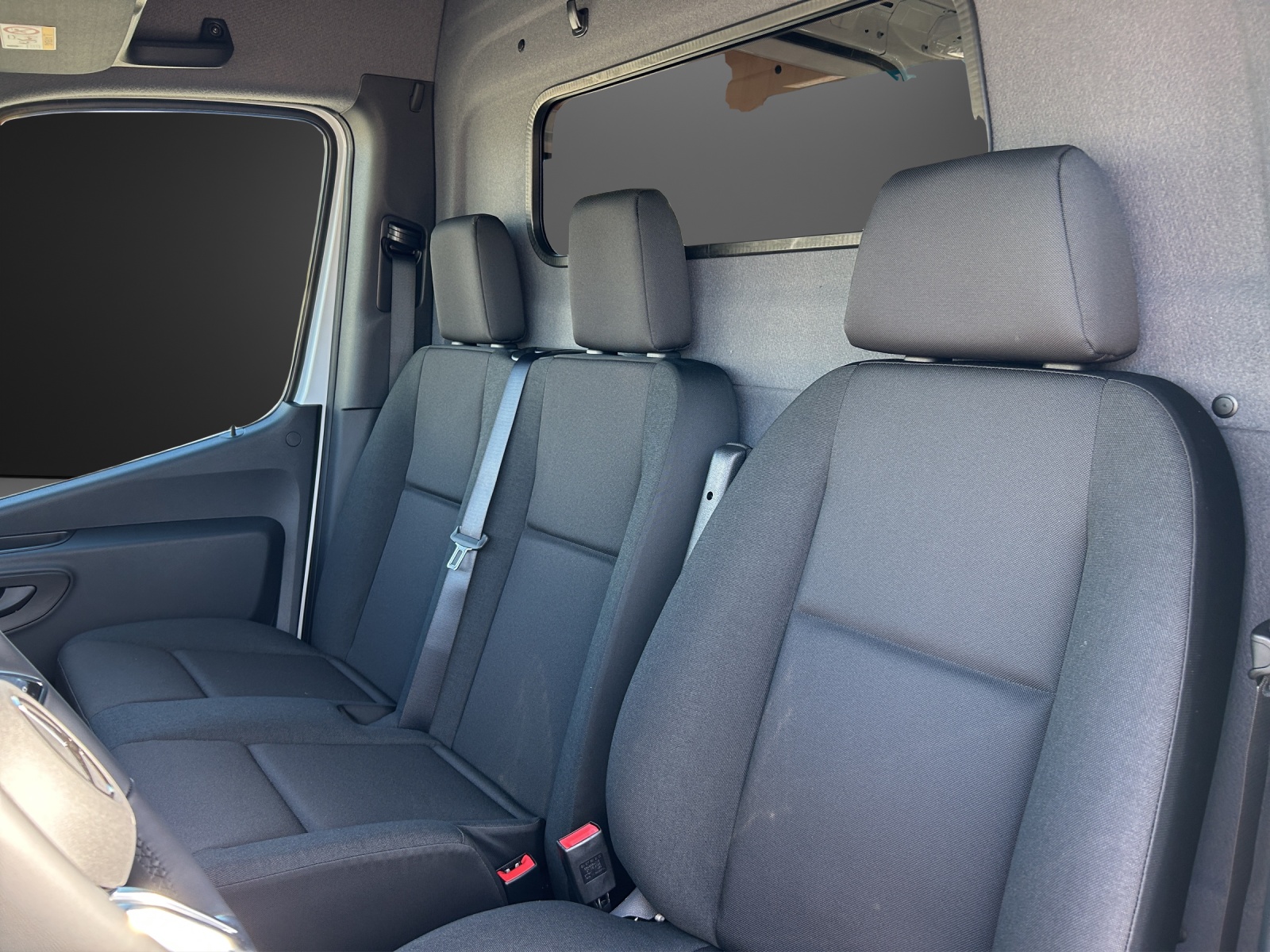 MERCEDES-BENZ eSprinter 320 PRO KA 3665mm S Worker-image-10