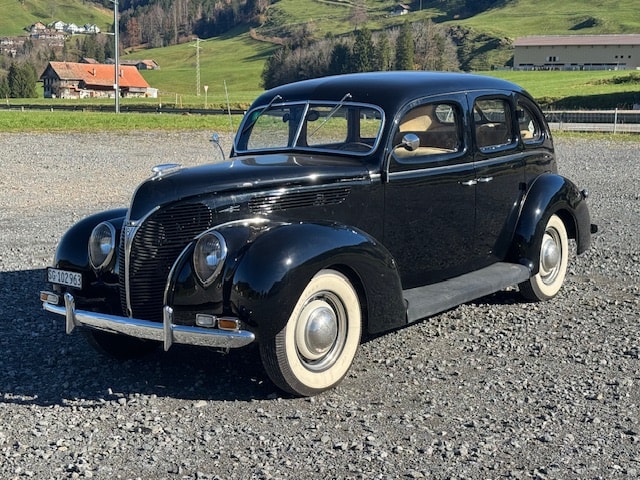 FORD 81A Sedan-image-1