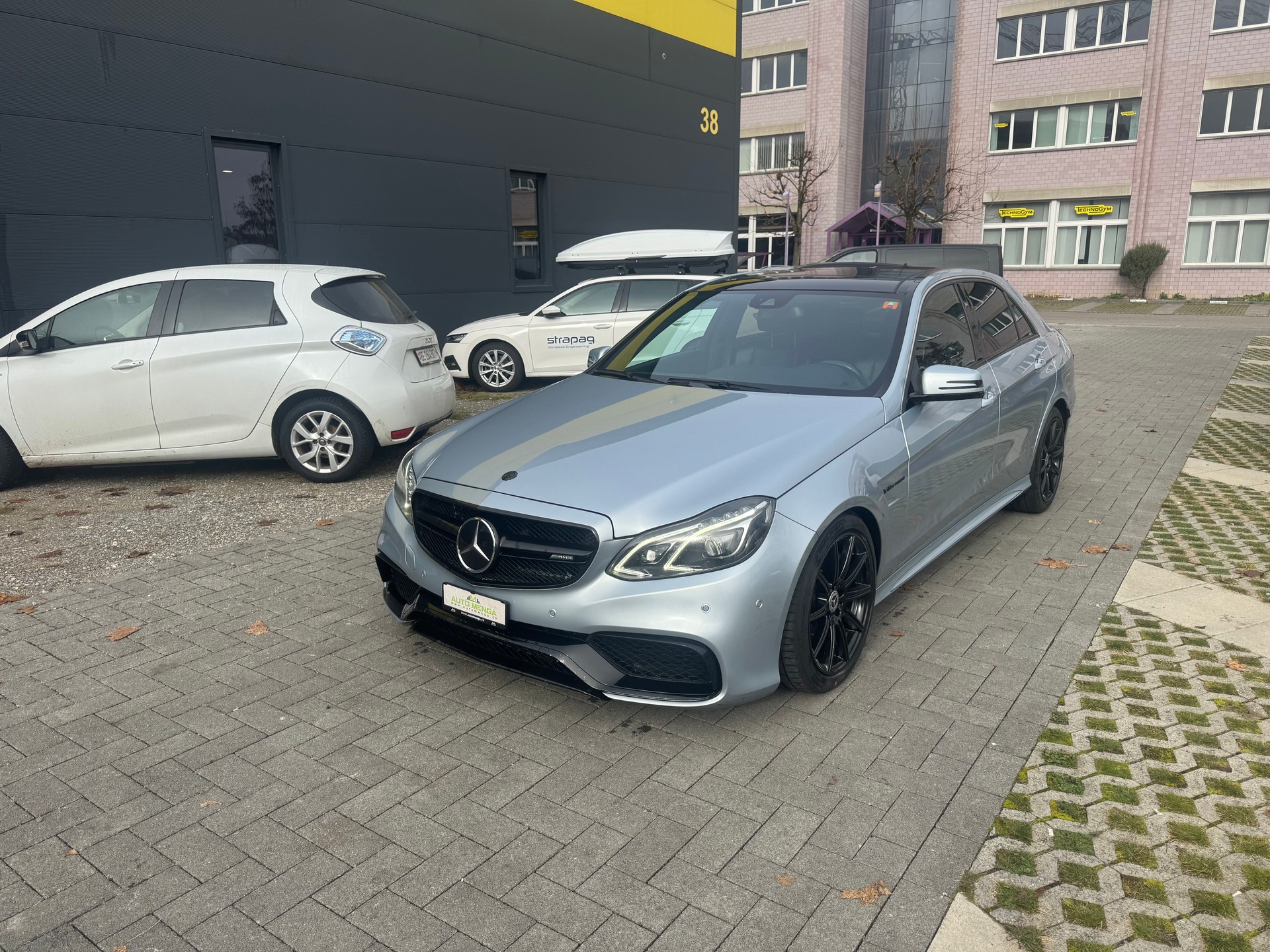 MERCEDES-BENZ E 63 AMG Speedshift-image-0