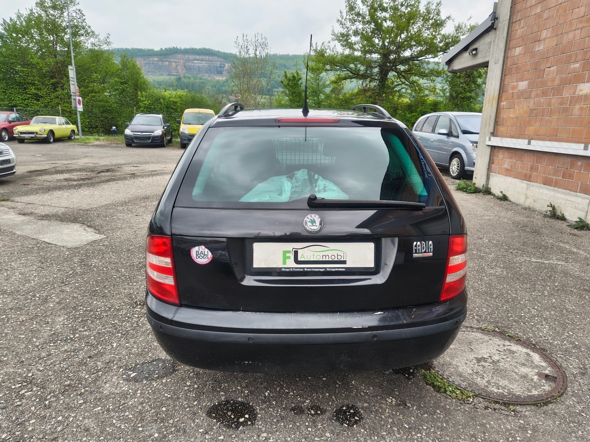 SKODA Fabia 1.4 16V Tour de France-image-4