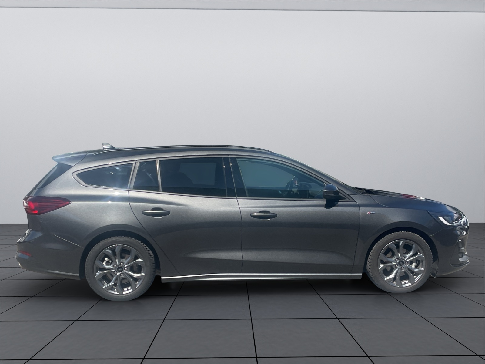 FORD Focus Station Wagon 1.0i EcoB Hybrid 155 ST-Line-image-6
