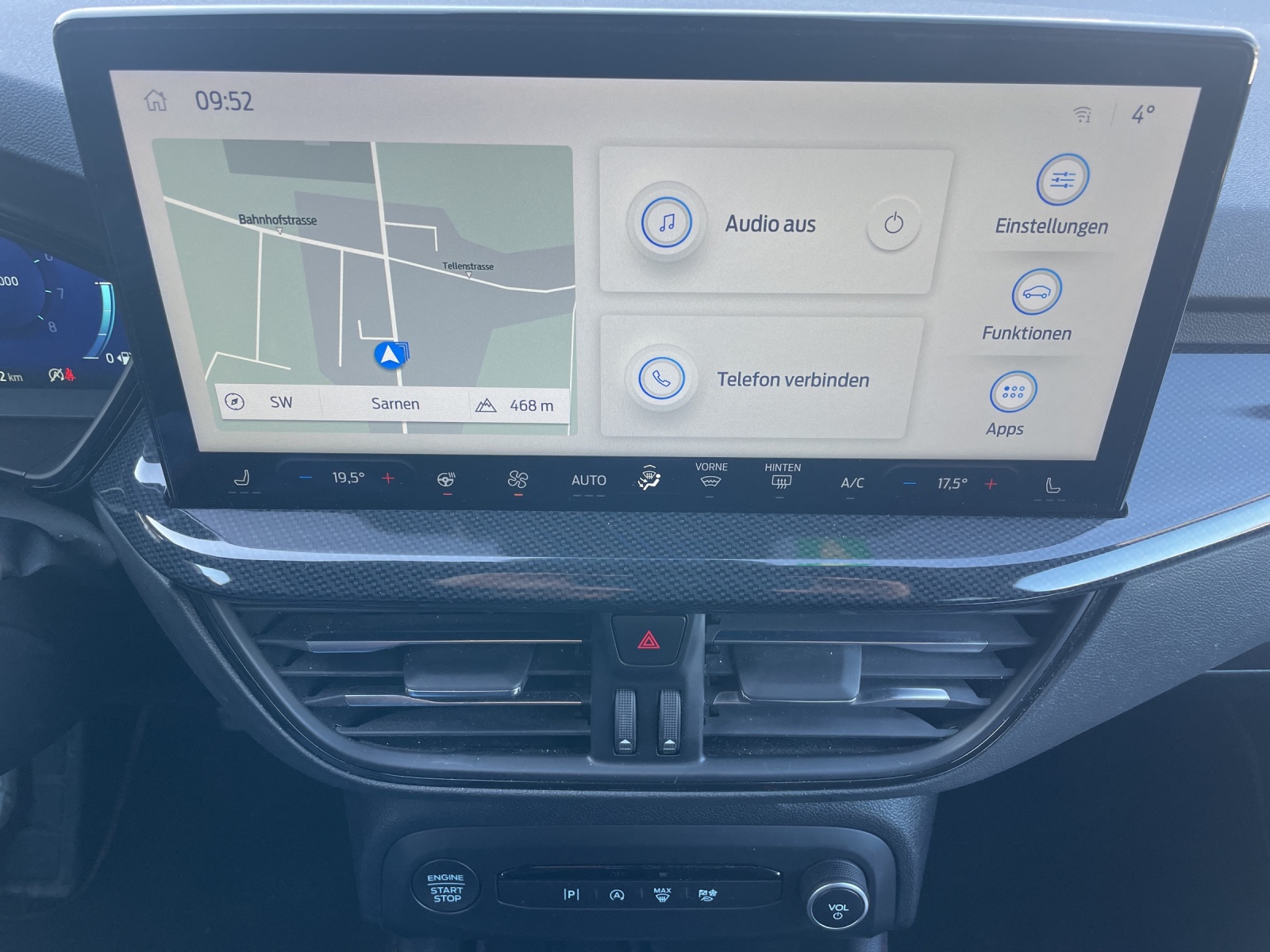 FORD Focus Station Wagon 1.0i EcoB Hybrid 155 ST-Line-image-8