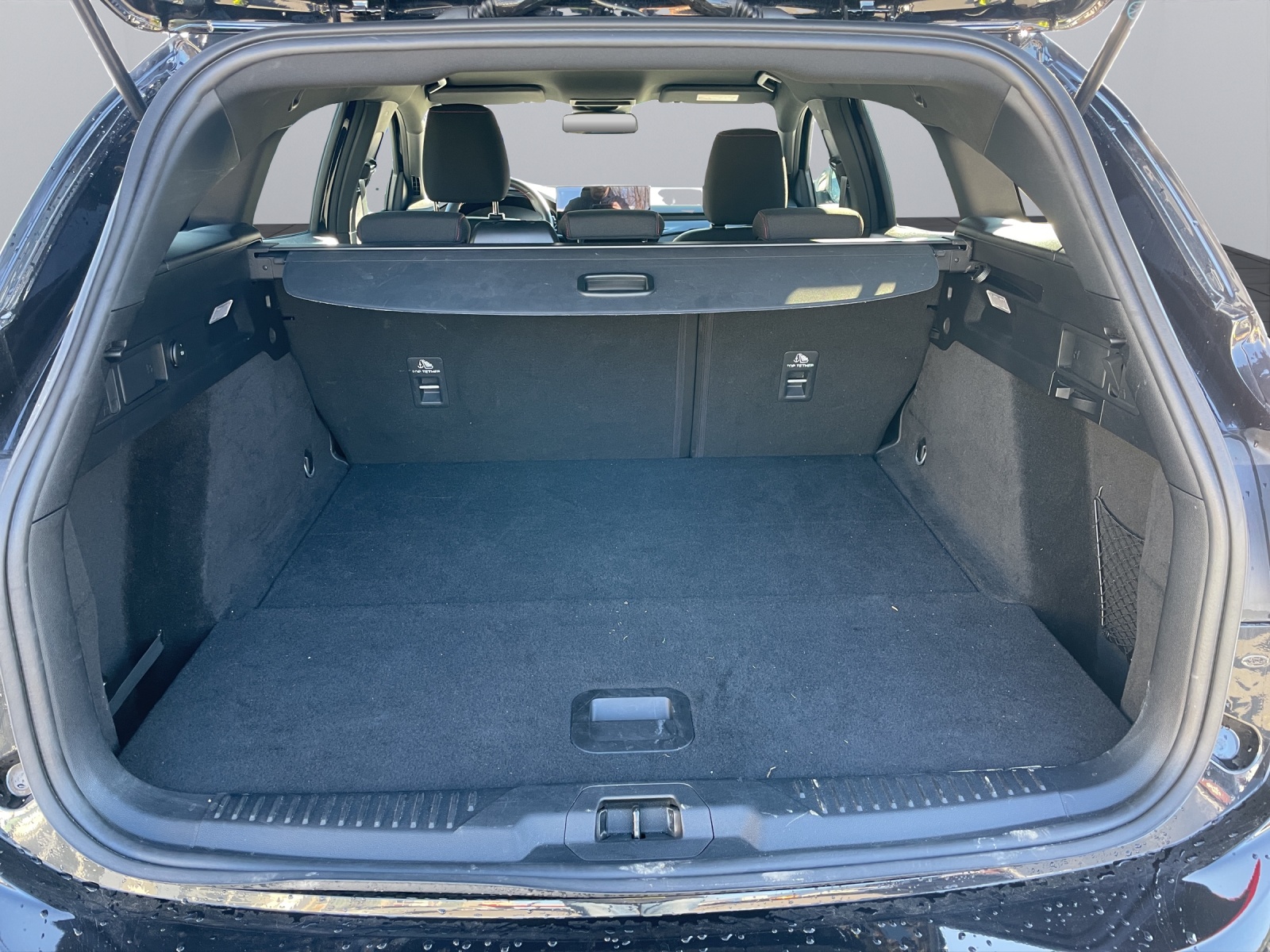 FORD Focus Station Wagon 1.0i EcoB Hybrid 155 ST-Line-image-11