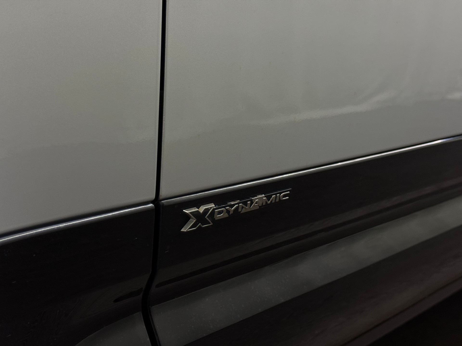 LAND ROVER Defender 110 P400 I6 X-Dynamic HSE 3.0 AT8-image-27