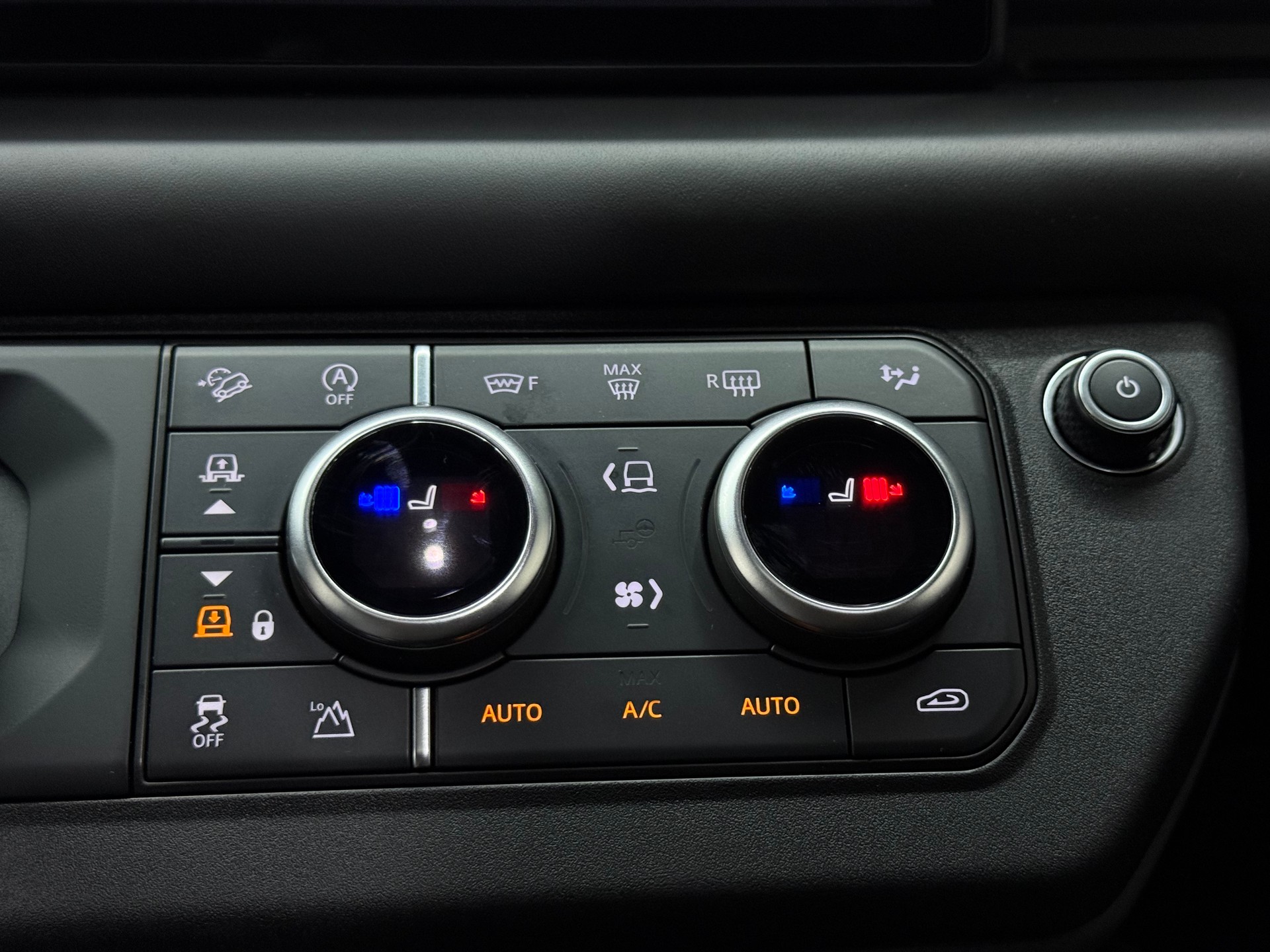LAND ROVER Defender 110 P400 I6 X-Dynamic HSE 3.0 AT8-image-24