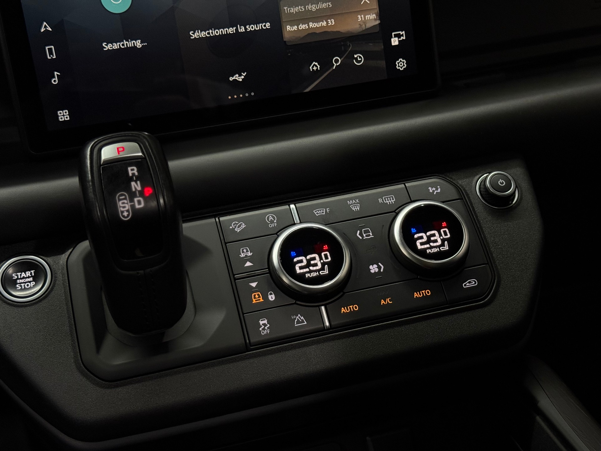 LAND ROVER Defender 110 P400 I6 X-Dynamic HSE 3.0 AT8-image-23