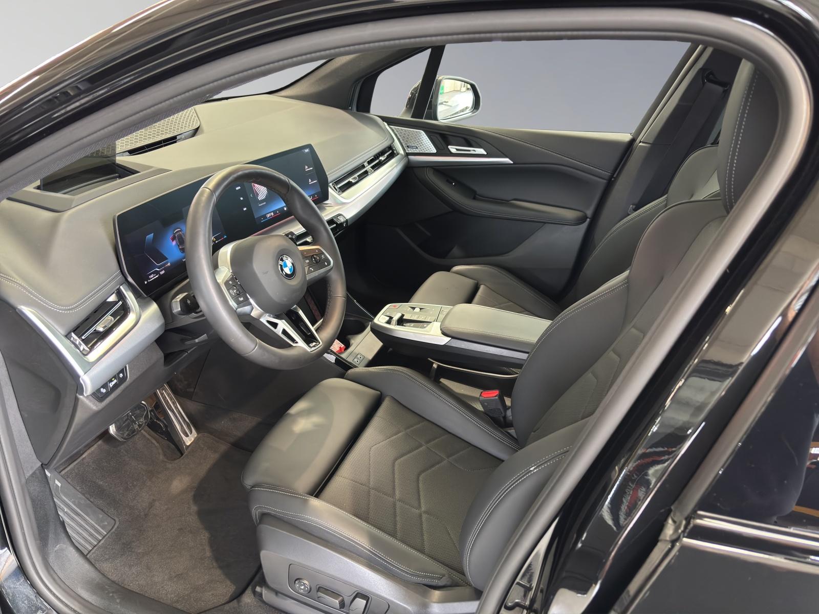 BMW 223d xDrive SDKG Active Tourer-image-3