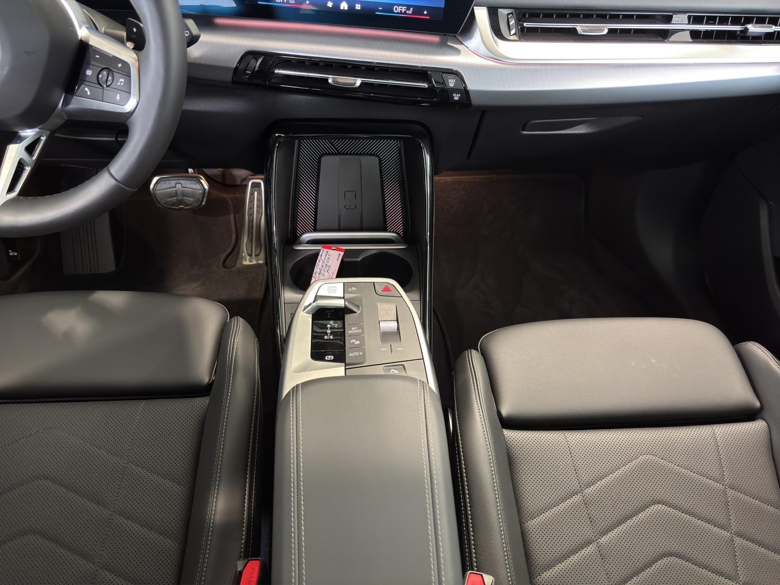 BMW 223d xDrive SDKG Active Tourer-image-10
