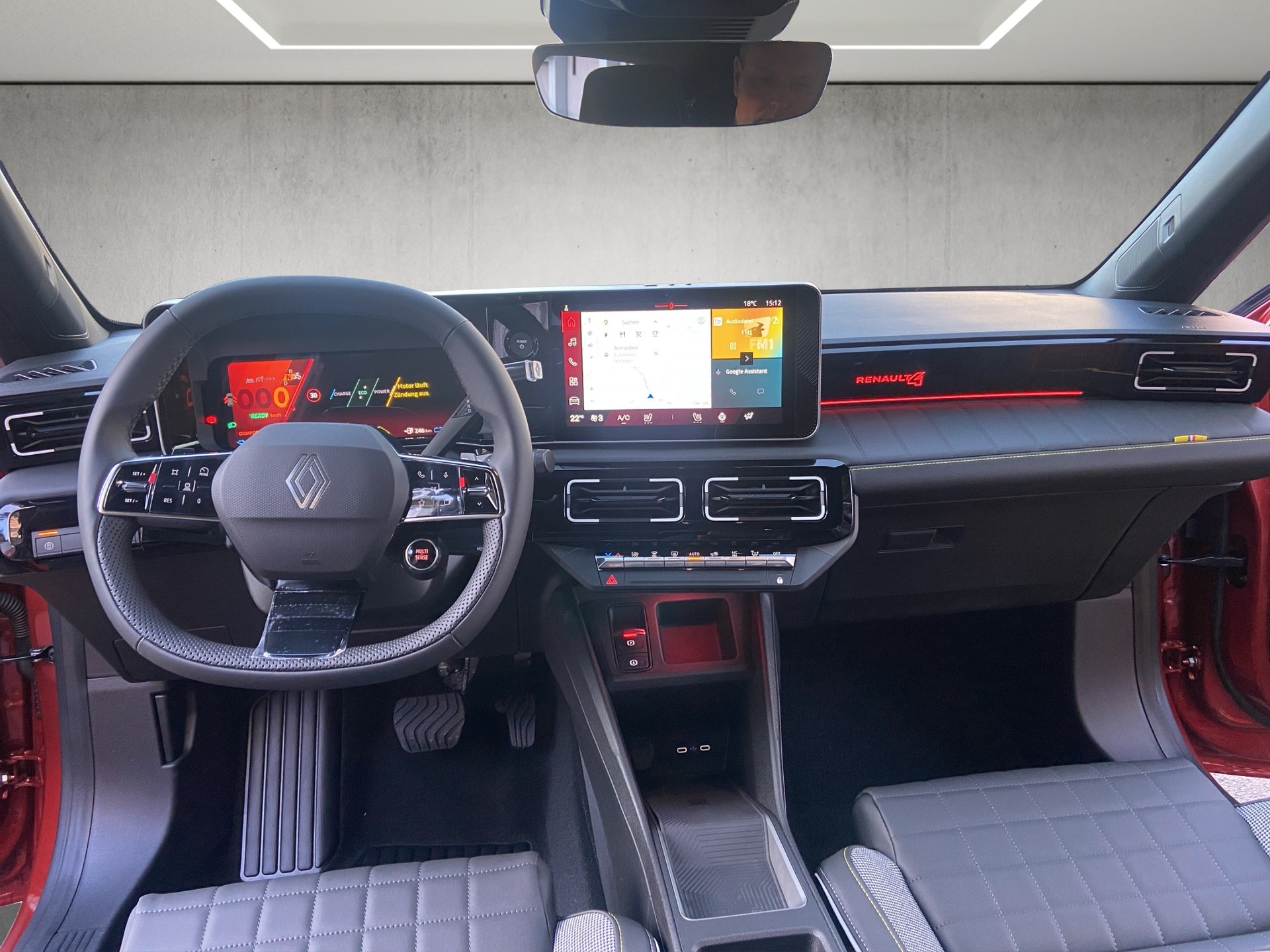 RENAULT R4 E-Tech Comfort Range 52 kWh Iconic-image-8
